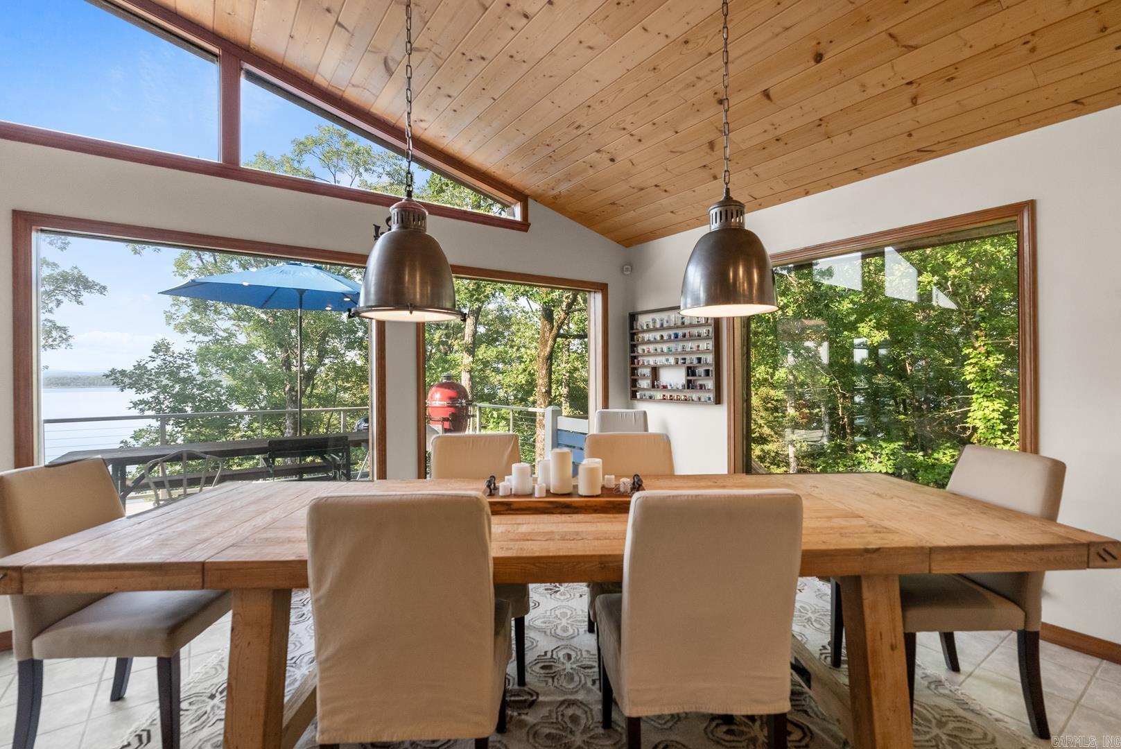 639 Lakefront Road