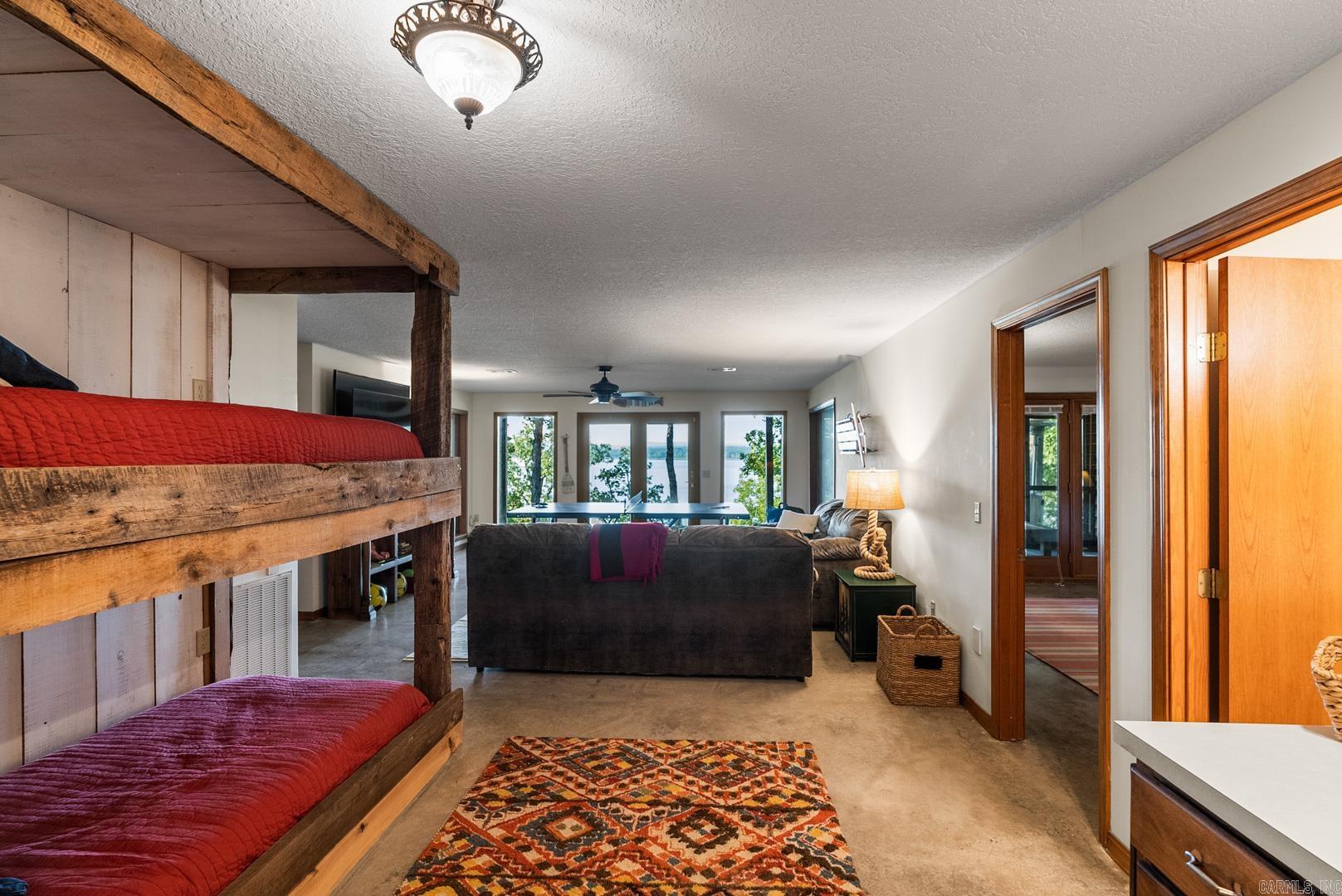 639 Lakefront Road