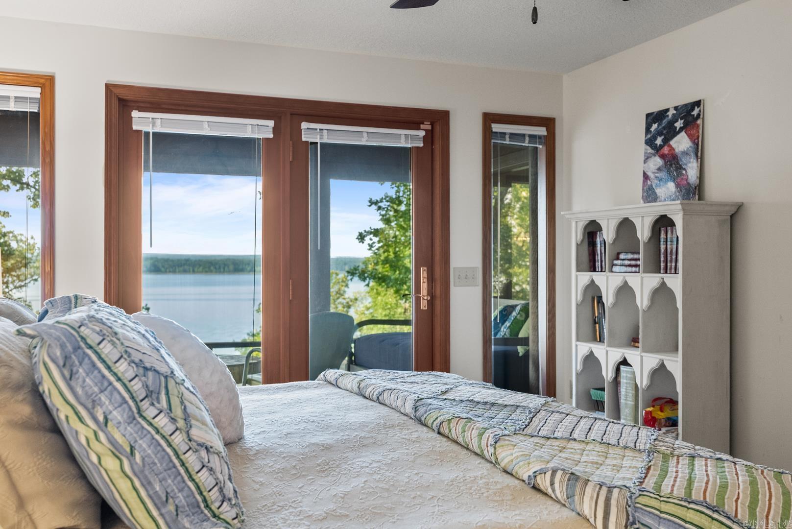 639 Lakefront Road
