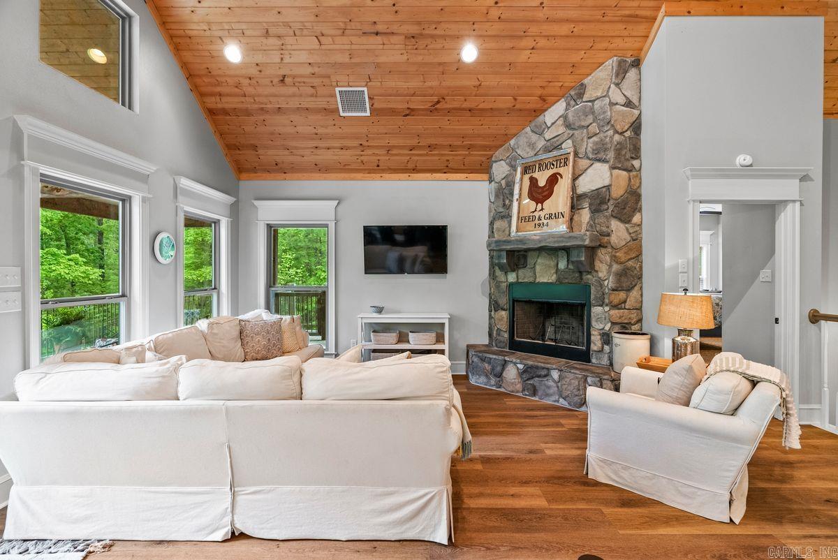 5493 Lake Drive