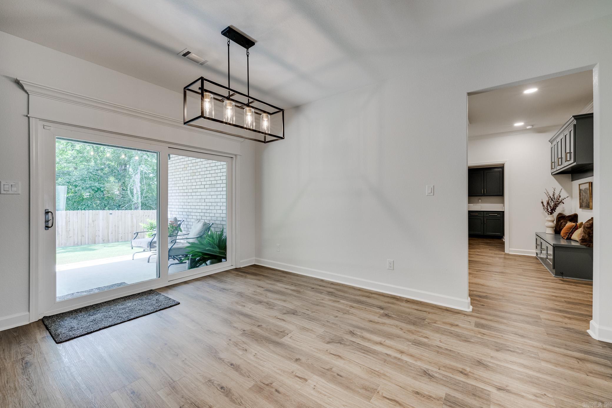 1281 Essex