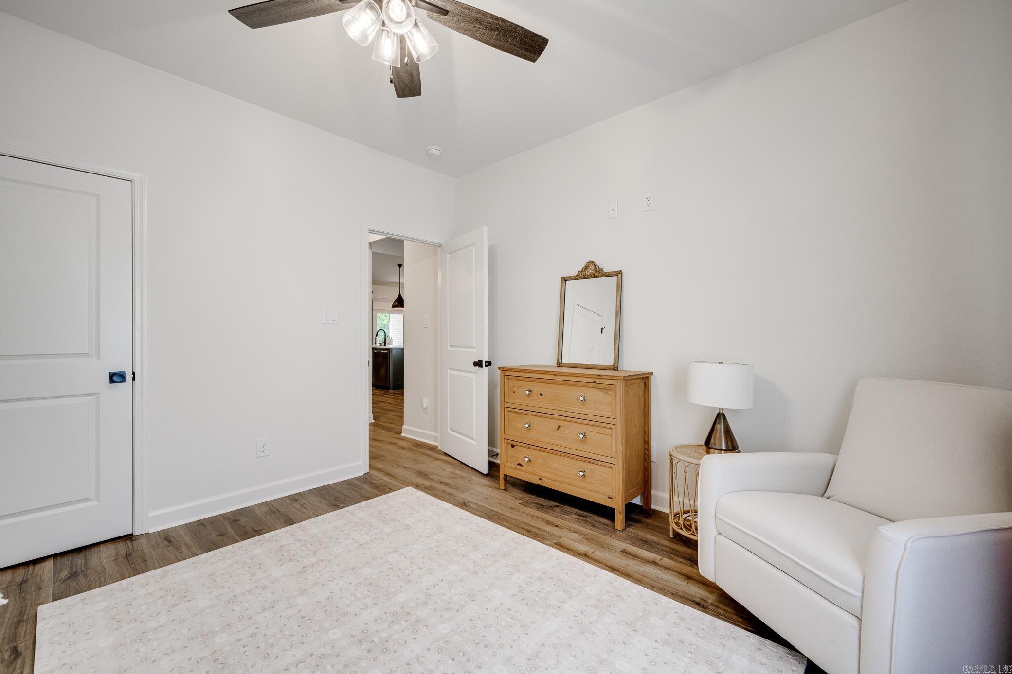 1281 Essex