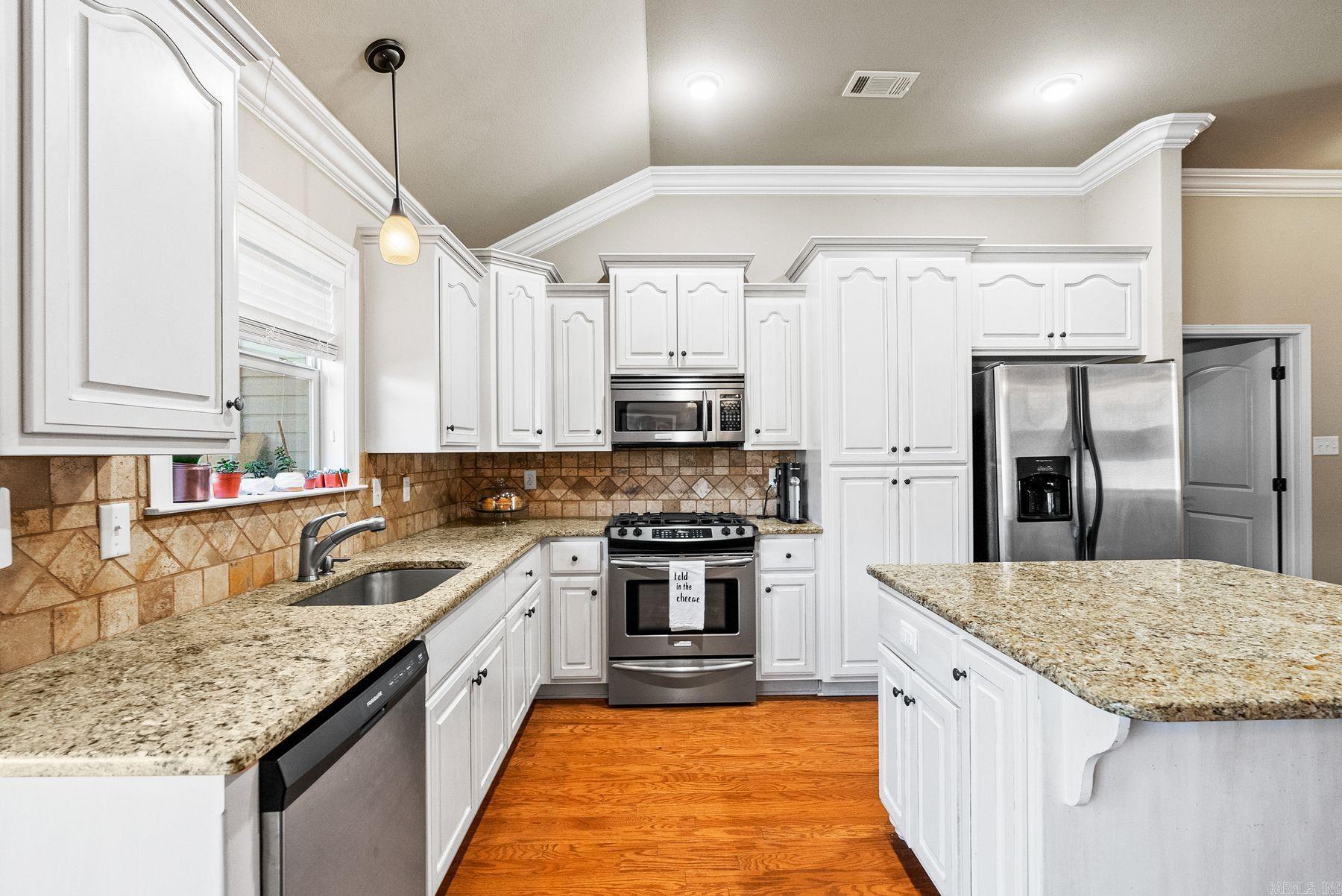 20 Crystalwood Drive