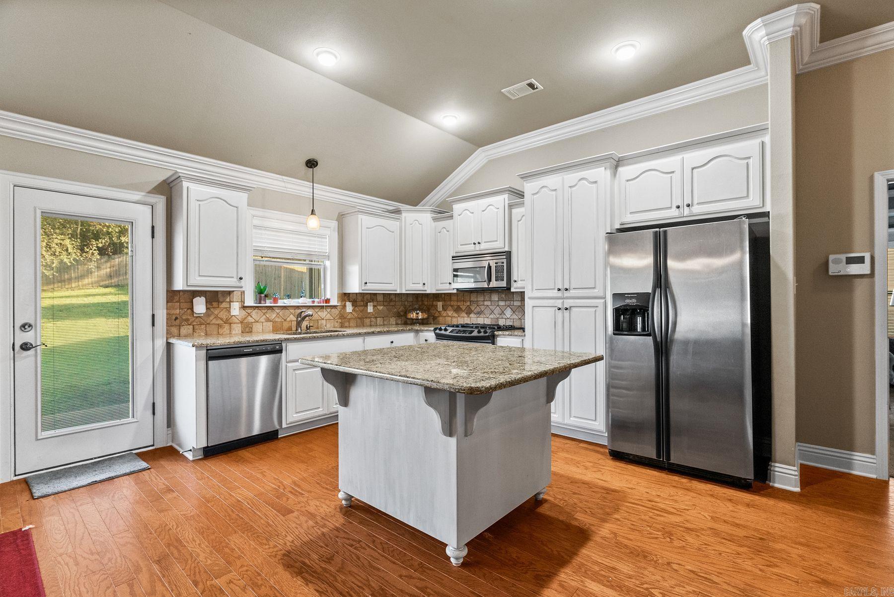 20 Crystalwood Drive