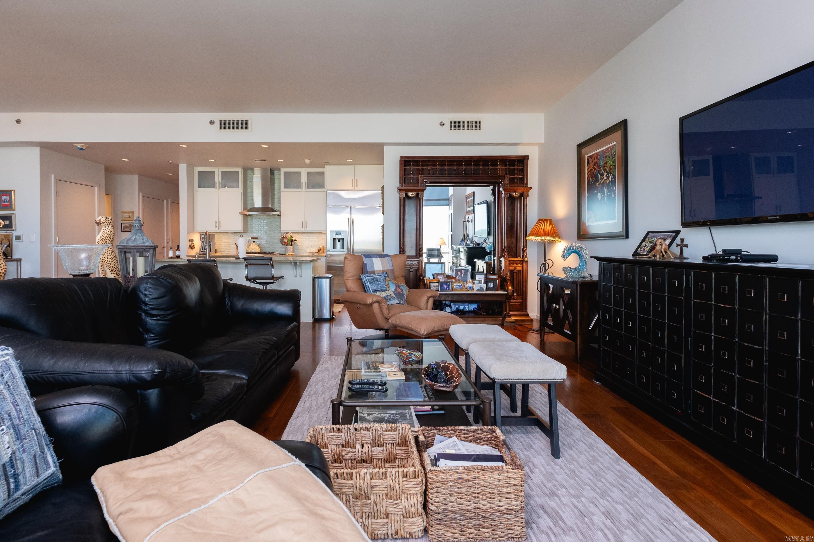 315 Rock Unit 1707 Street Unit: 1707