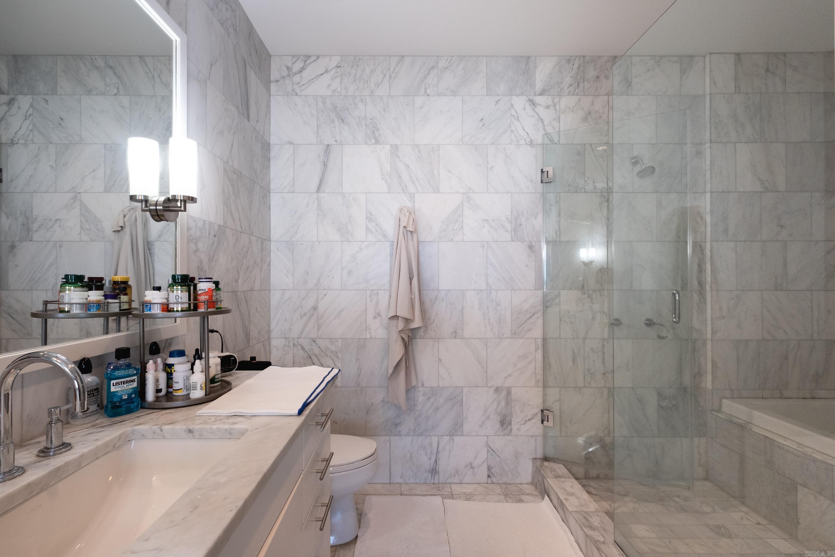 315 Rock Unit 1707 Street Unit: 1707