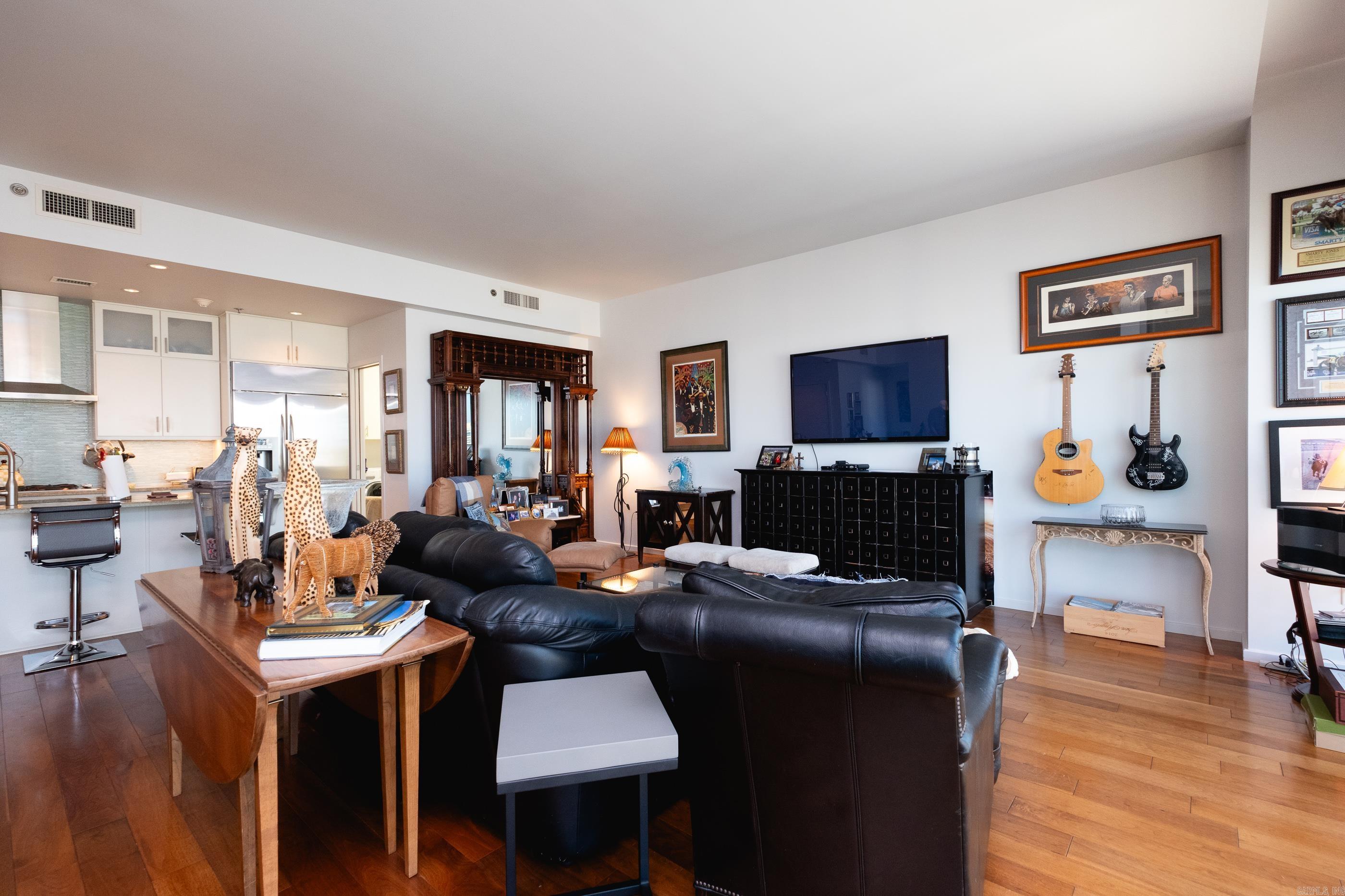 315 Rock Unit 1707 Street Unit: 1707