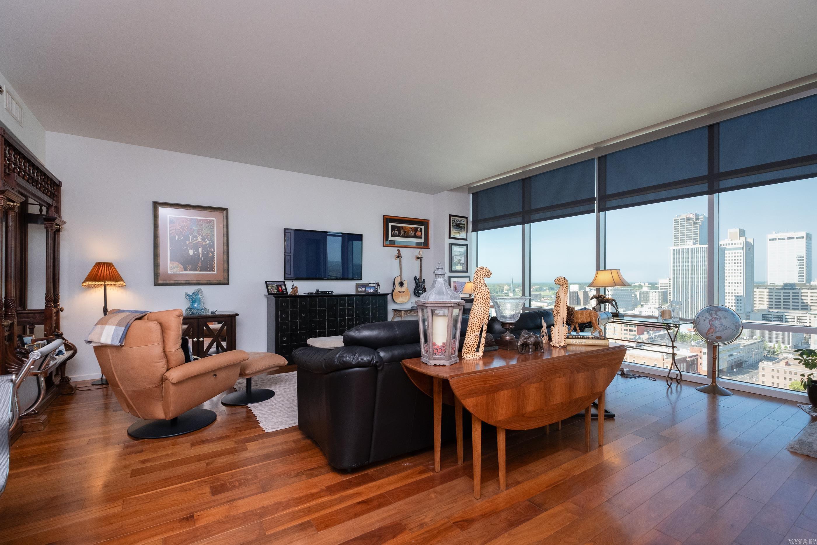 315 Rock Unit 1707 Street Unit: 1707