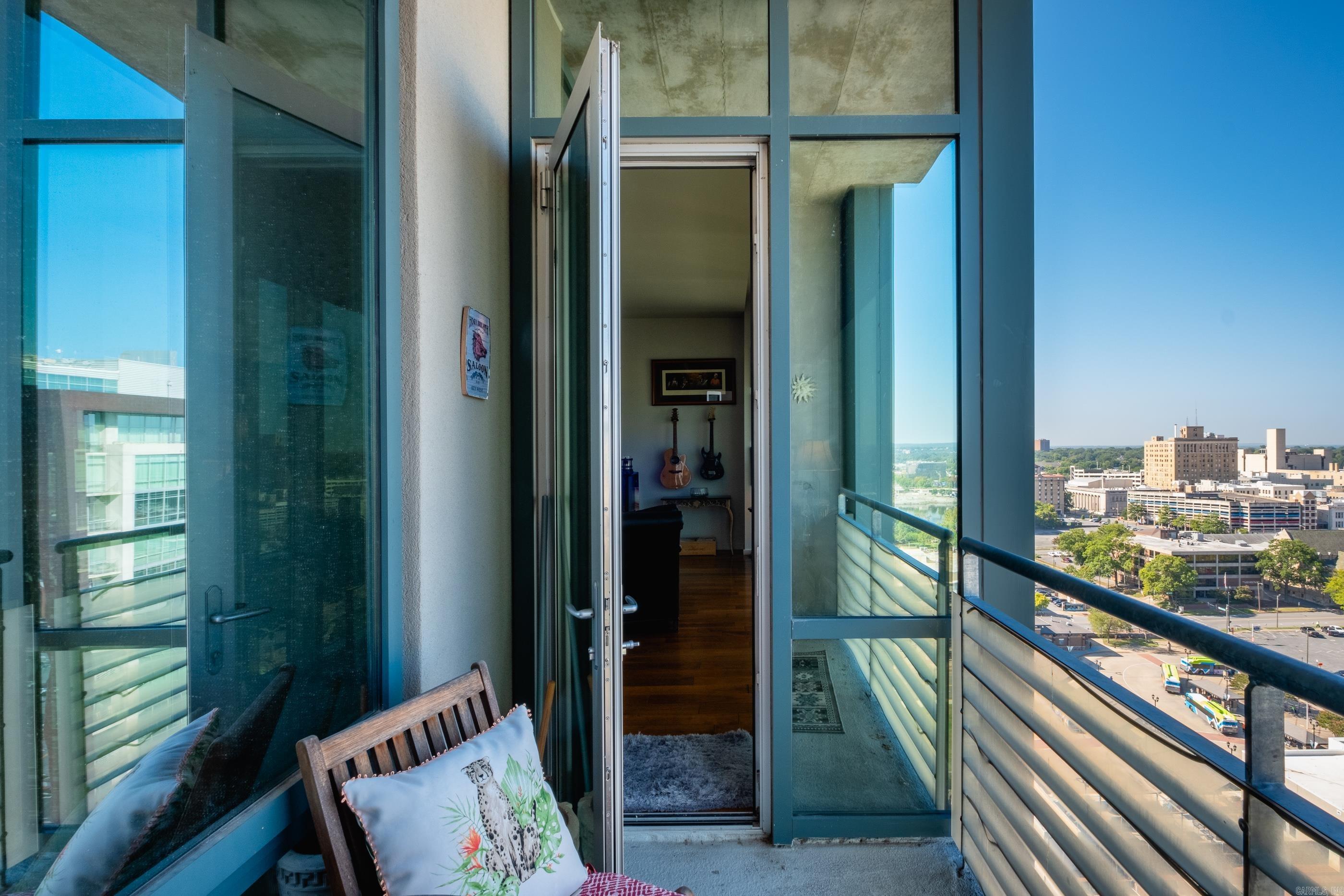 315 Rock Unit 1707 Street Unit: 1707