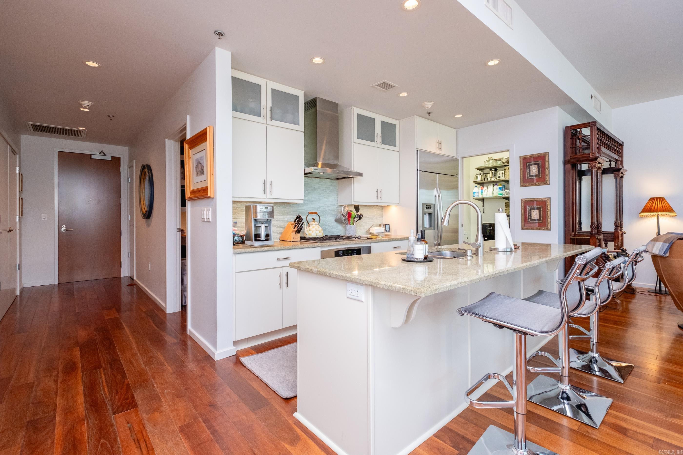315 Rock Unit 1707 Street Unit: 1707