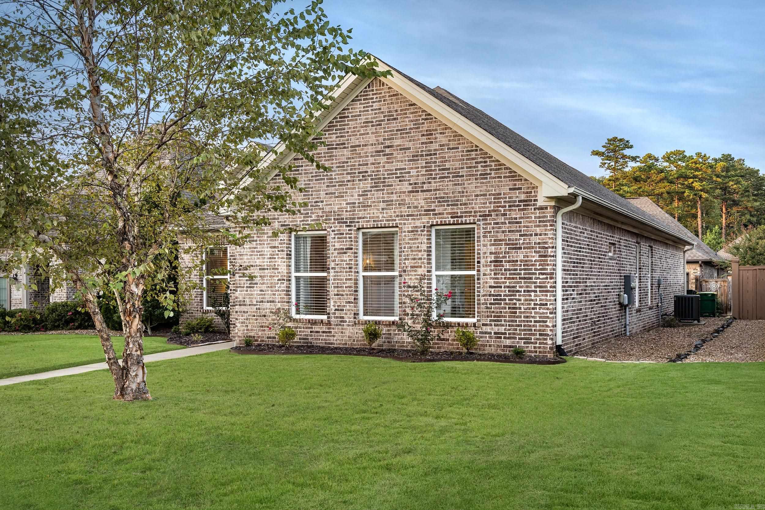 37 Wildwood Place Circle