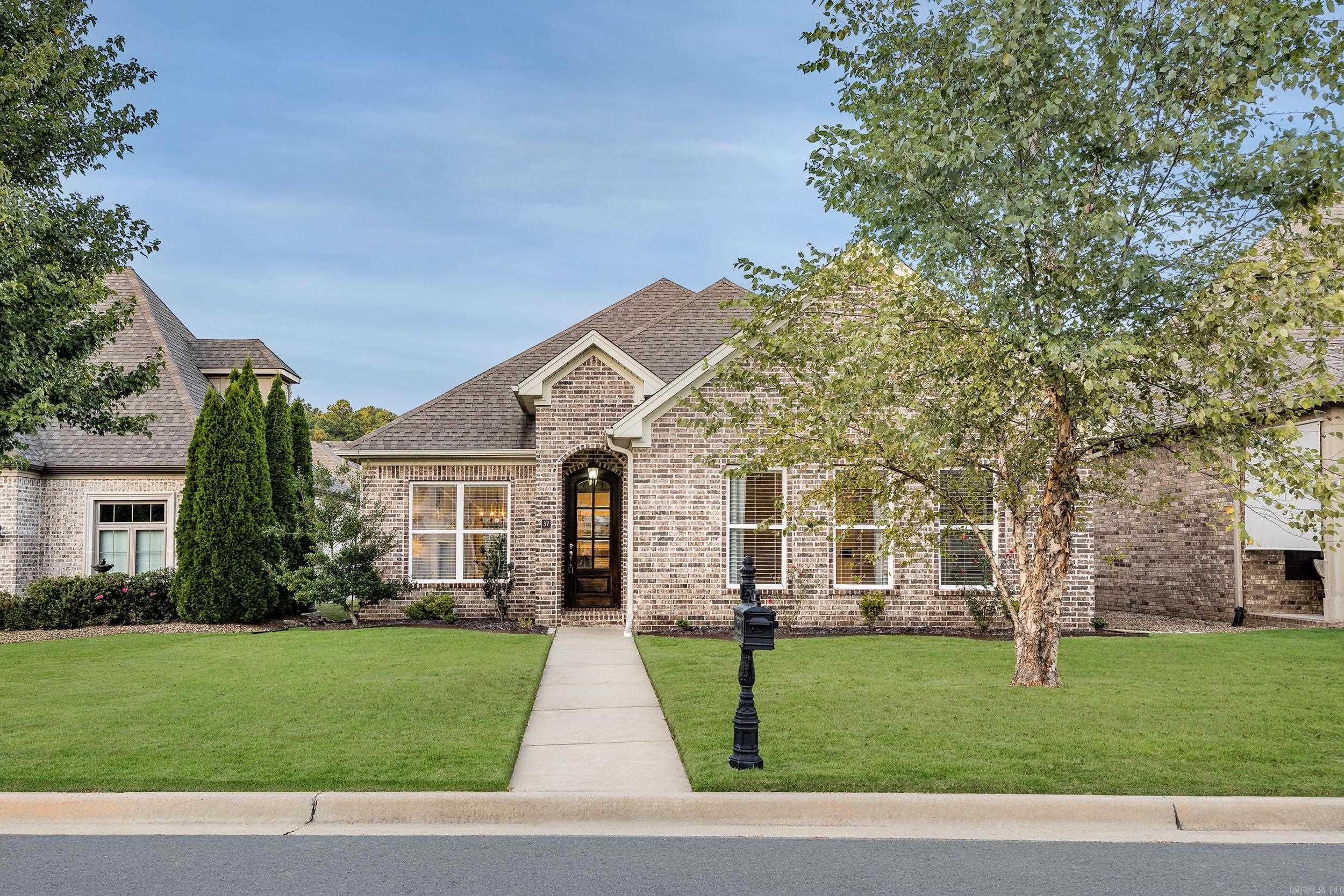 37 Wildwood Place Circle