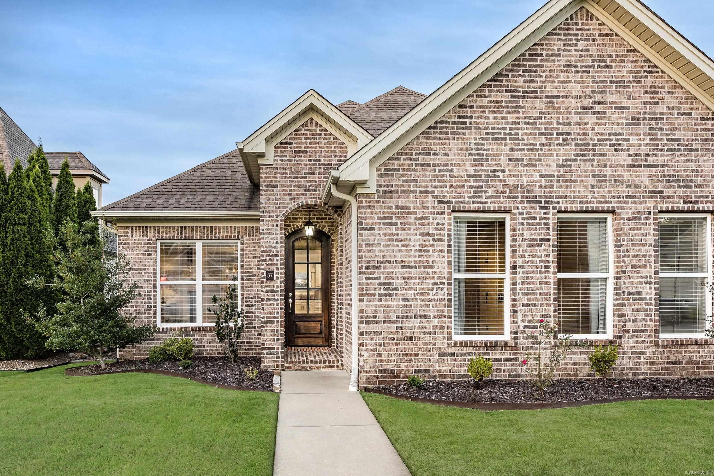 37 Wildwood Place Circle