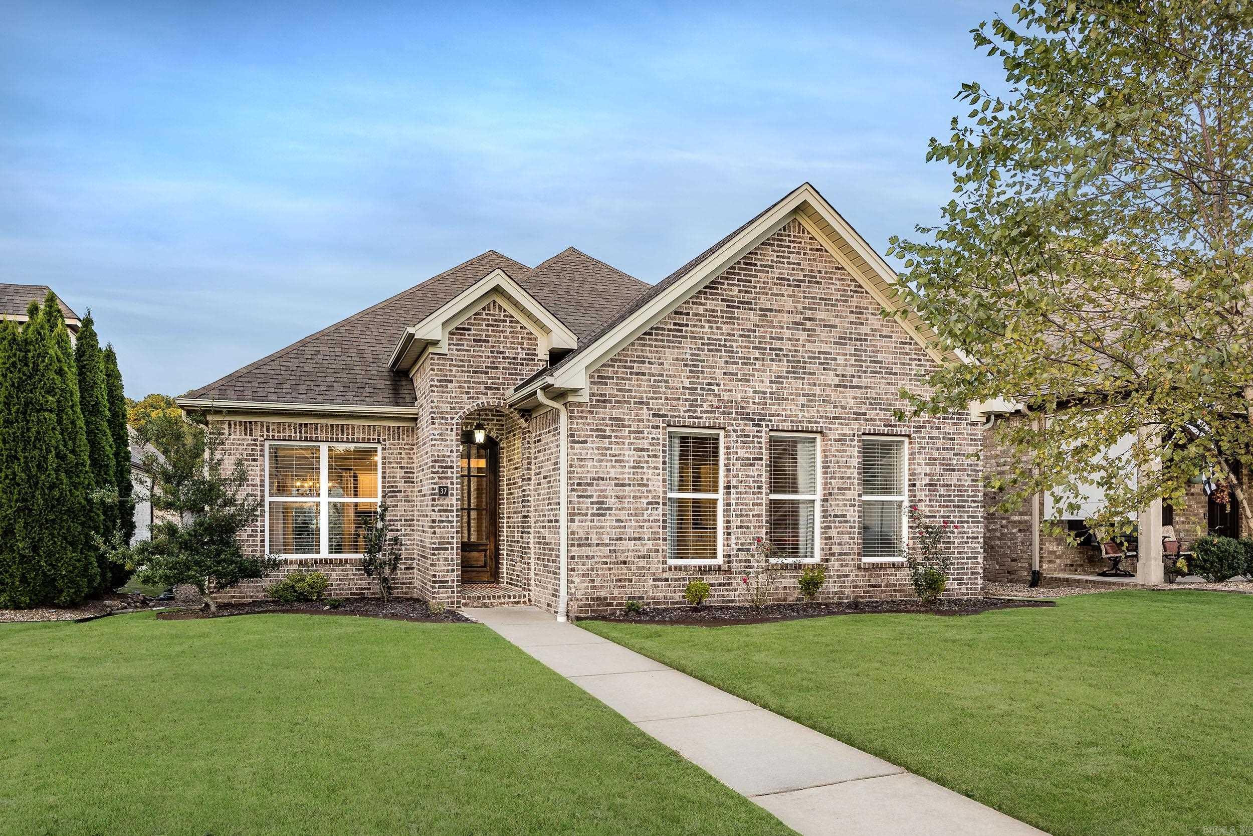 37 Wildwood Place Circle