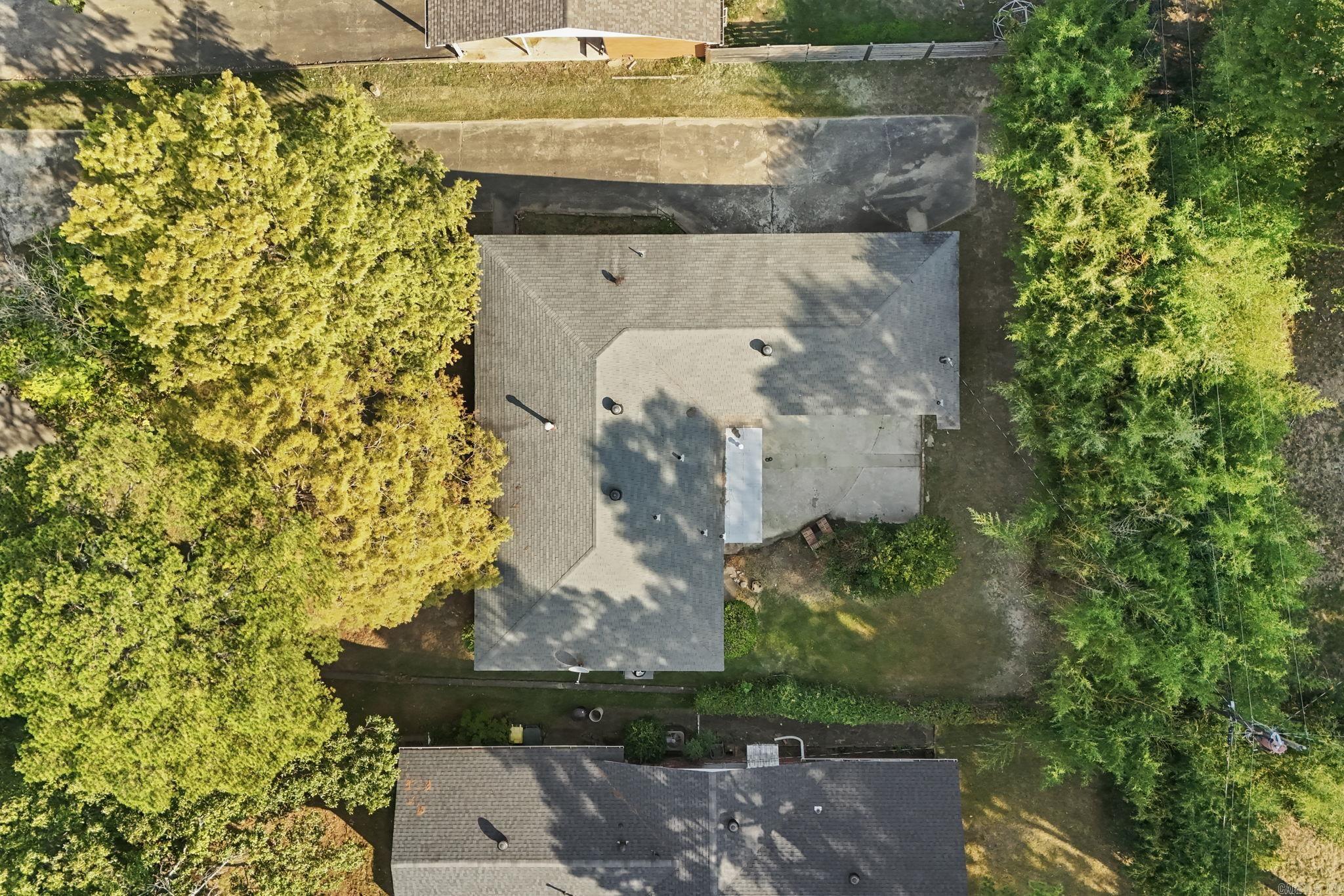 415 Shamrock Dr