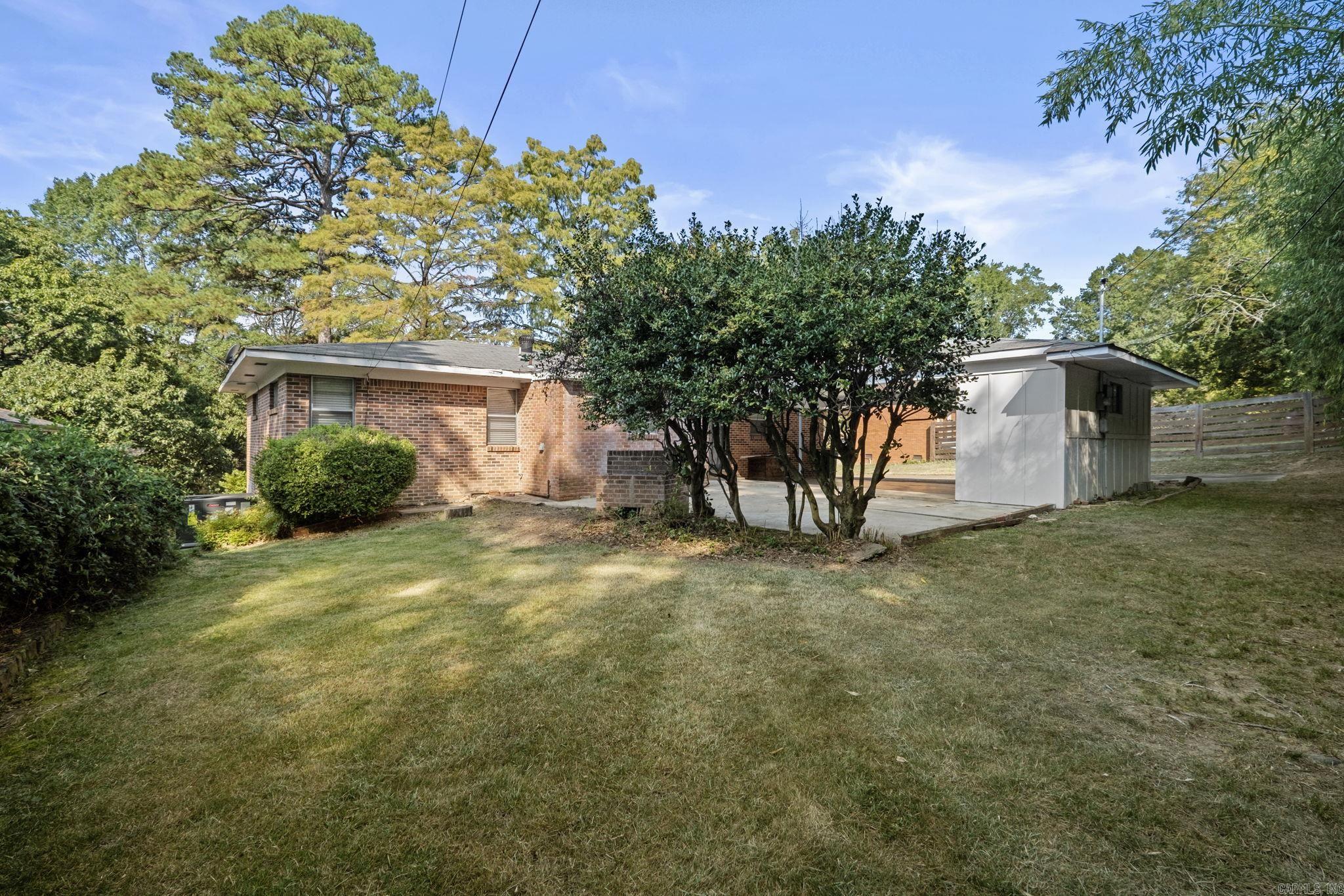 415 Shamrock Dr