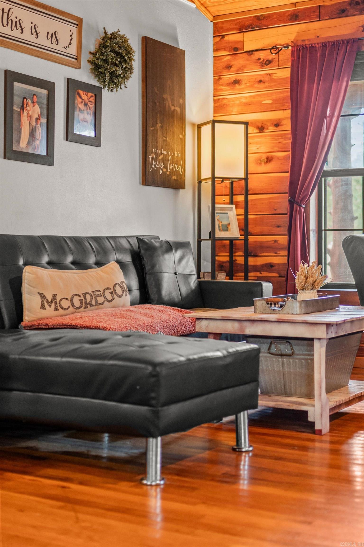 252 Briarwood Loop