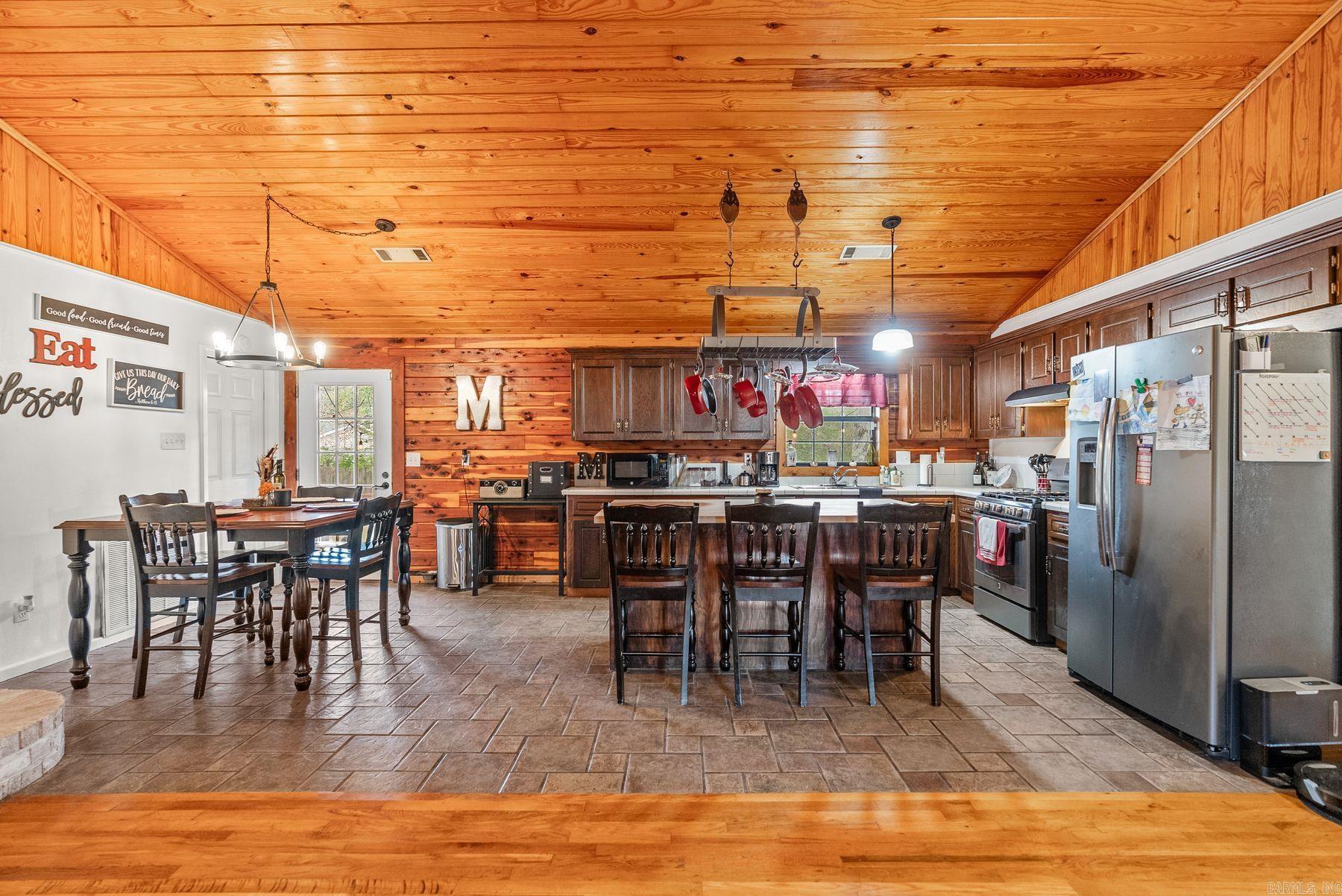 252 Briarwood Loop