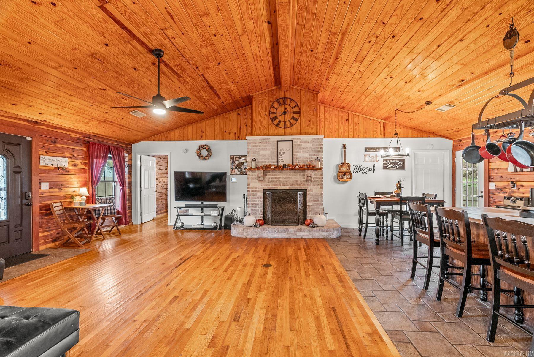 252 Briarwood Loop