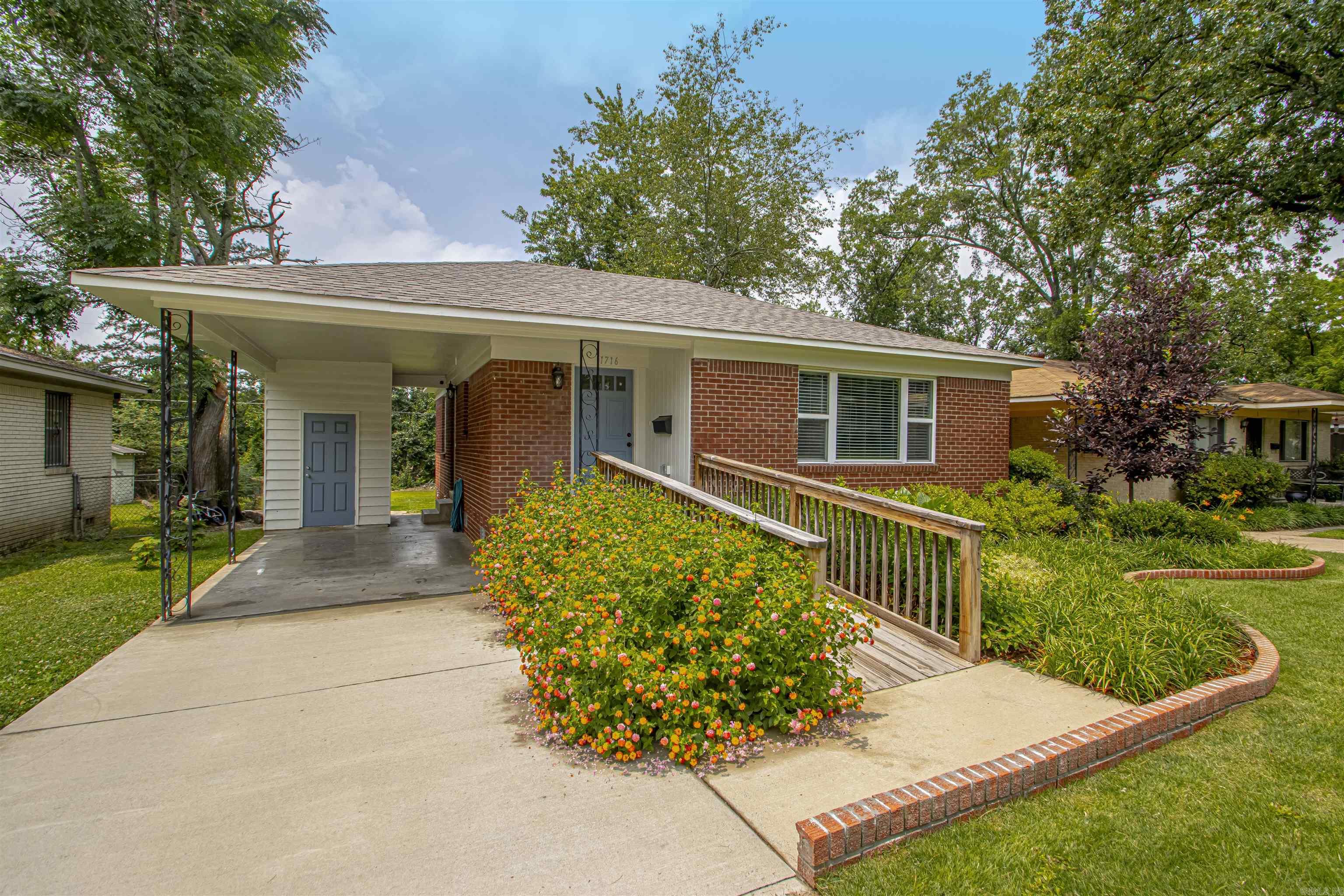 1716 S Buchanan Street