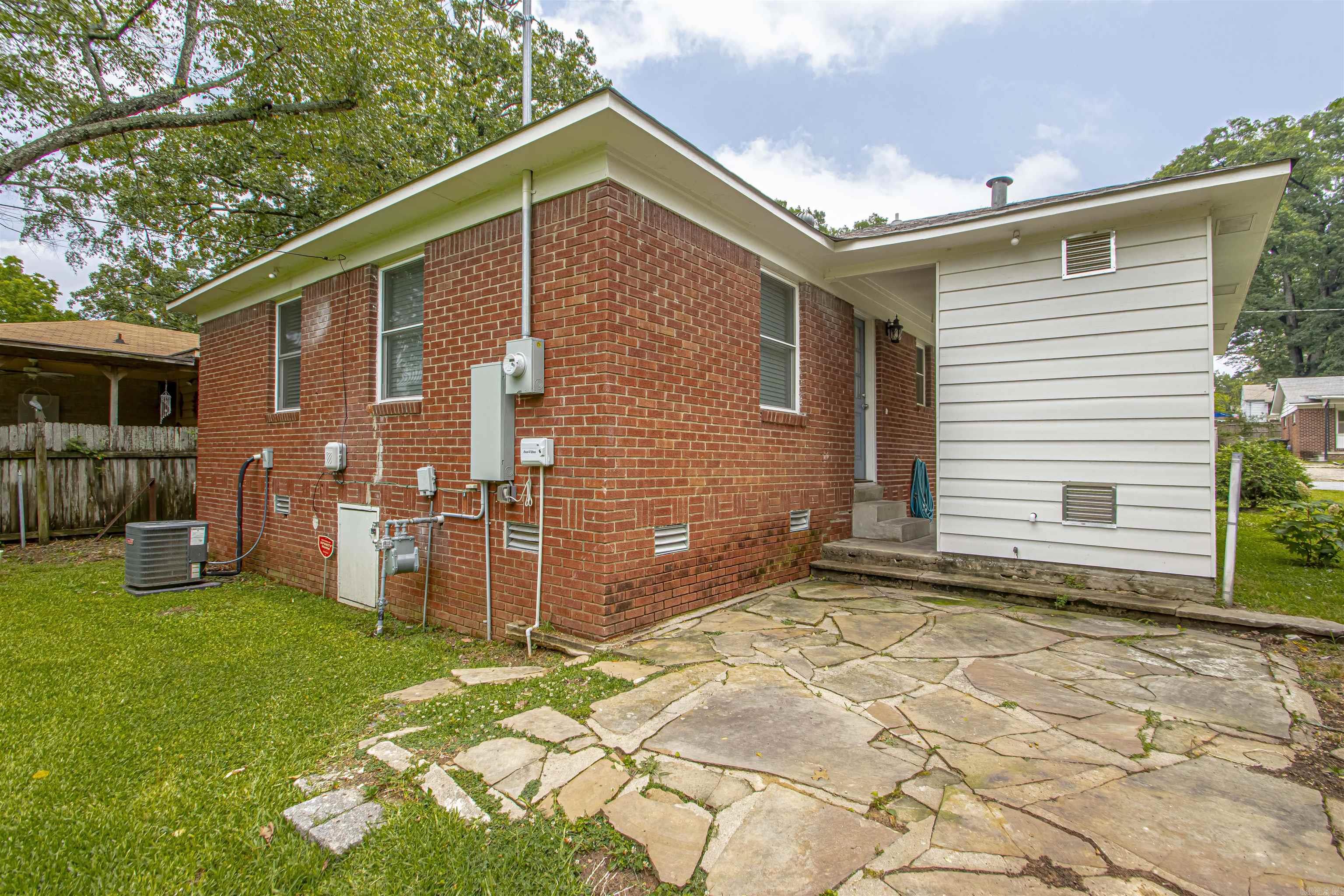 1716 S Buchanan Street