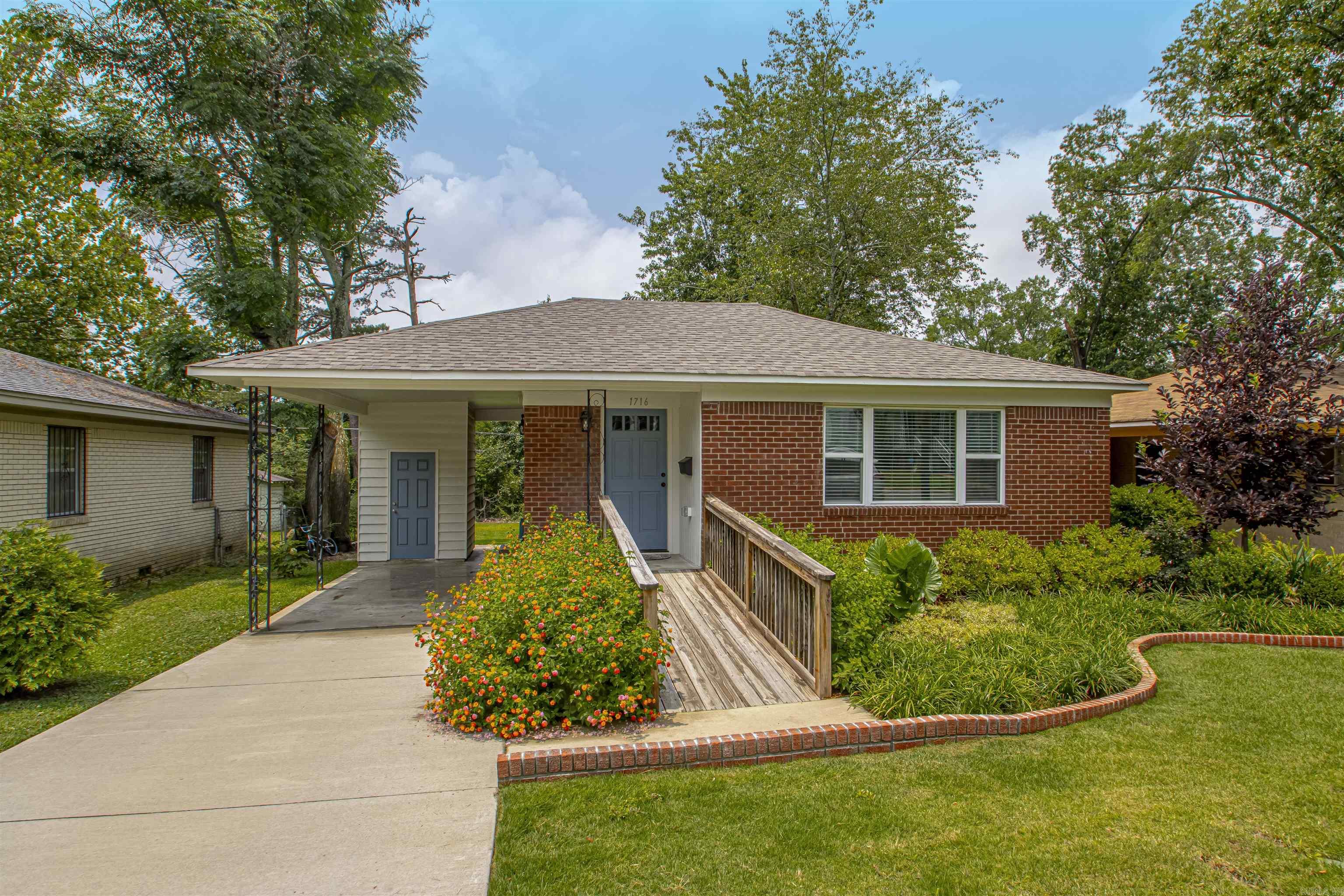 1716 S Buchanan Street