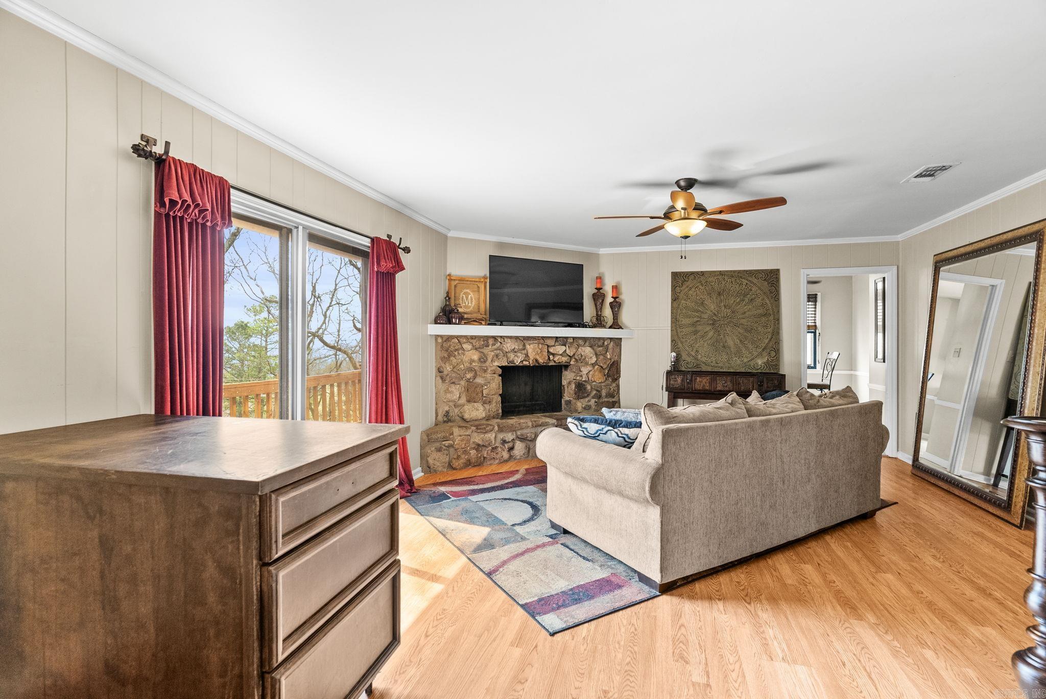 12301 Pleasant Forest