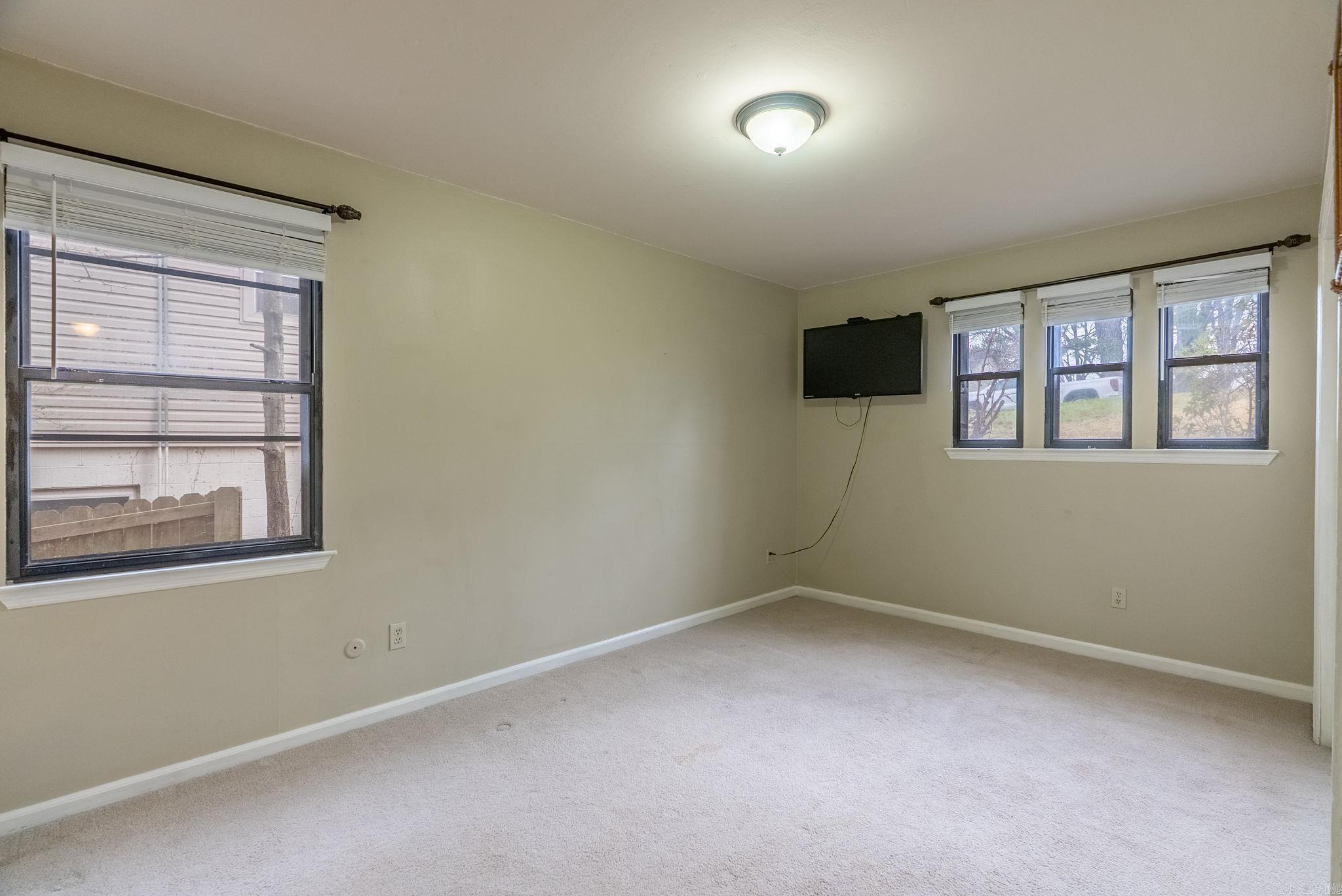 12301 Pleasant Forest