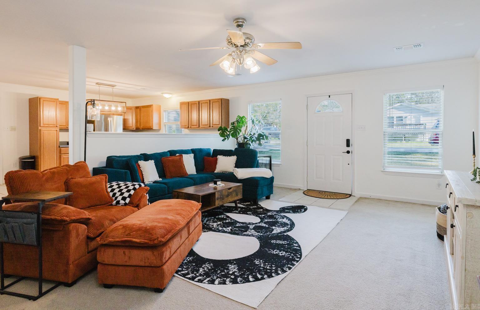 109 E Chaney