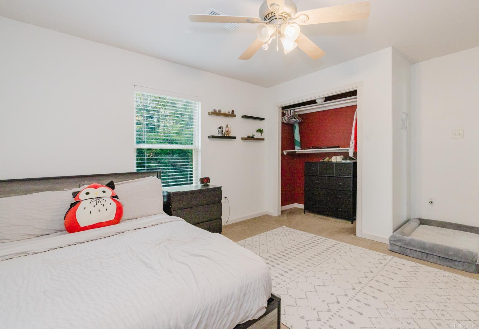 109 E Chaney