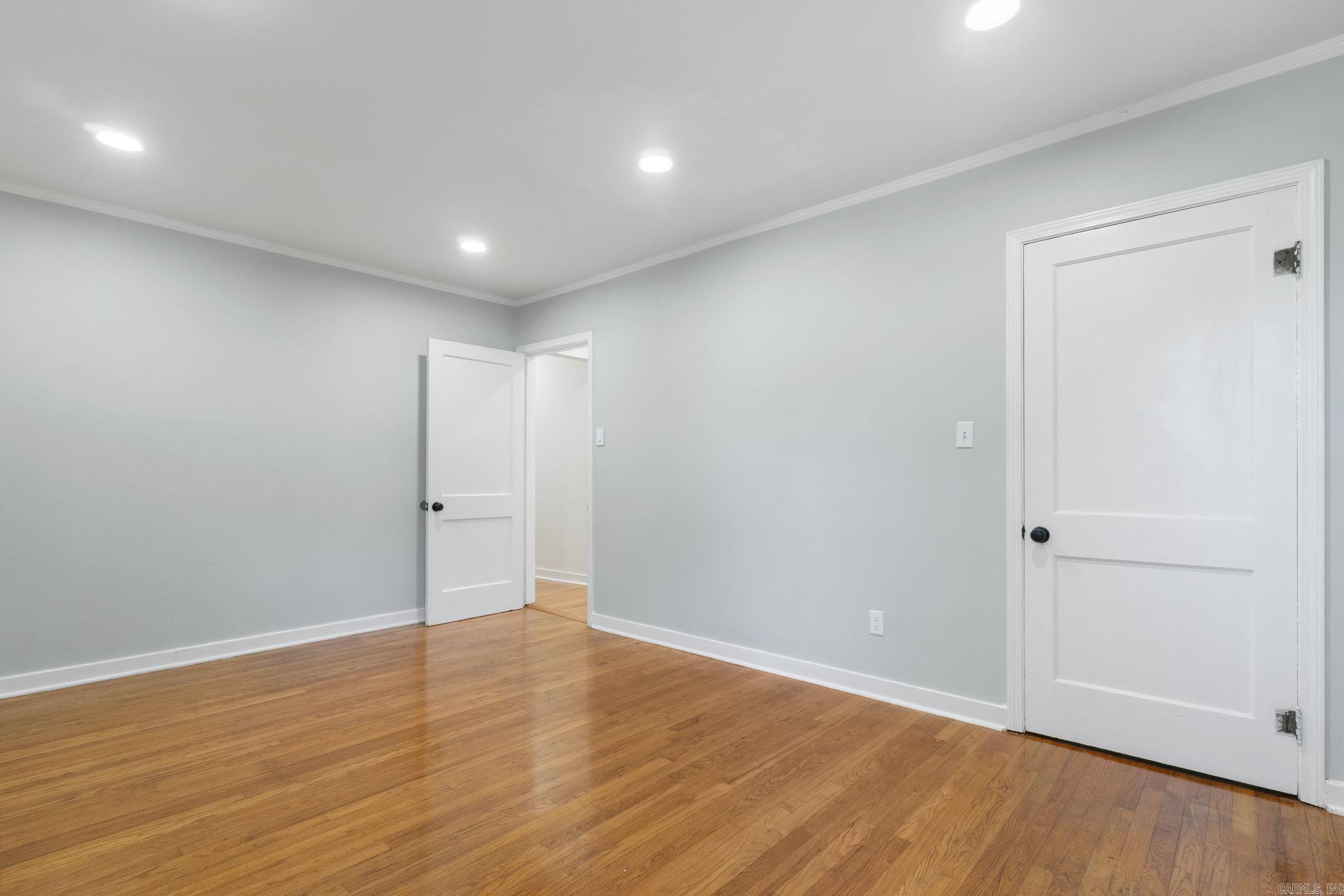 6123 Longwood