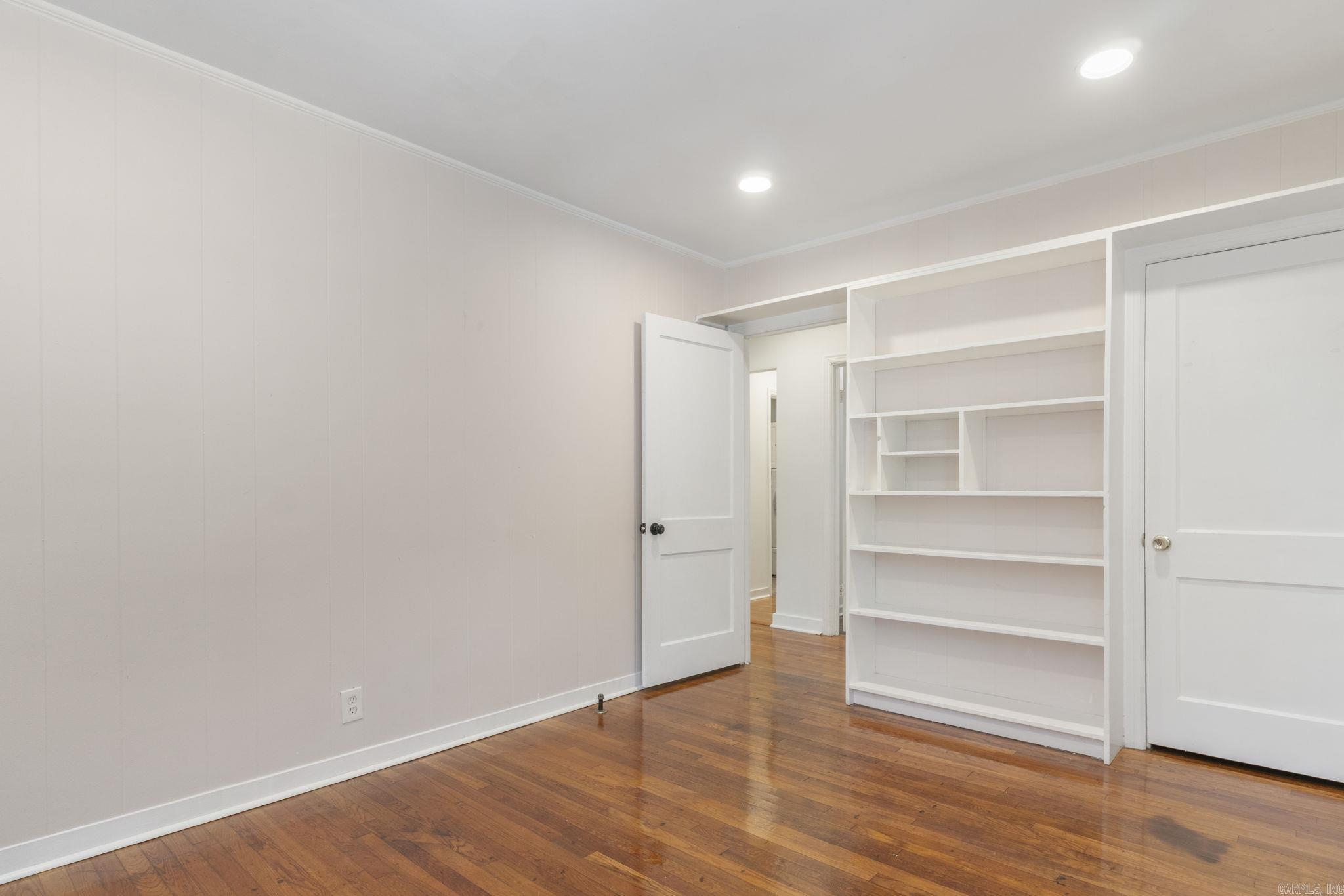 6123 Longwood