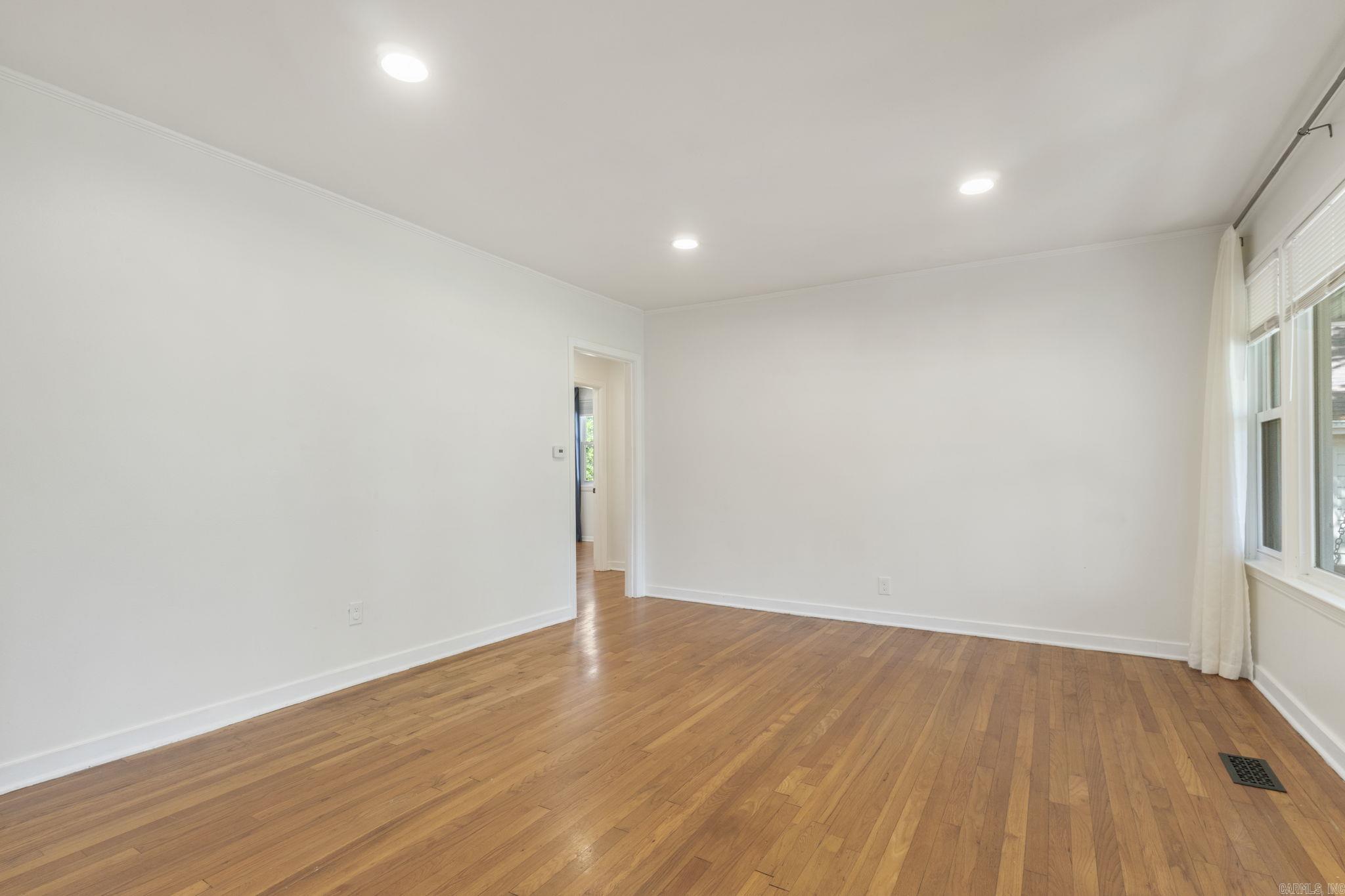 6123 Longwood