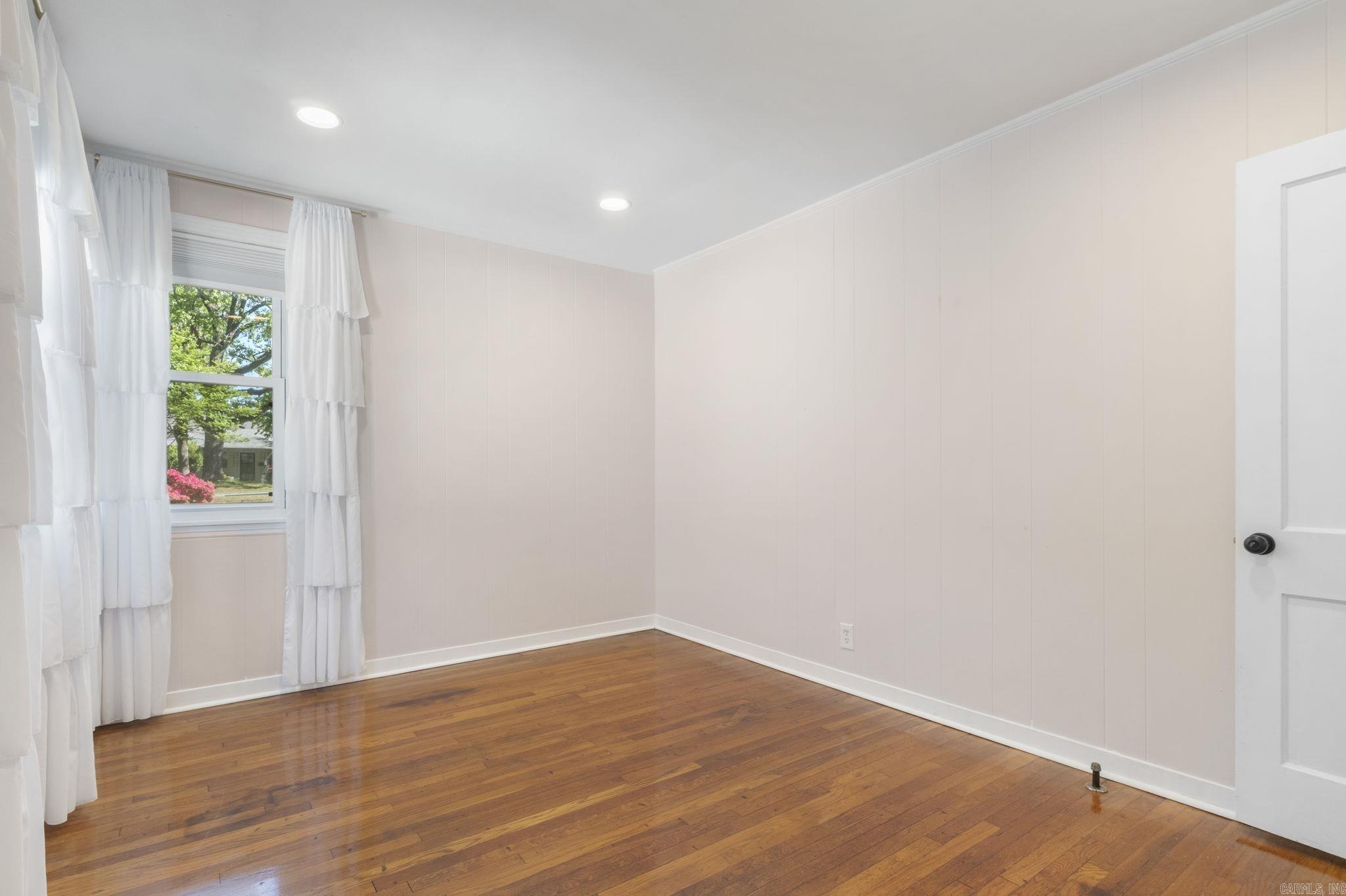 6123 Longwood