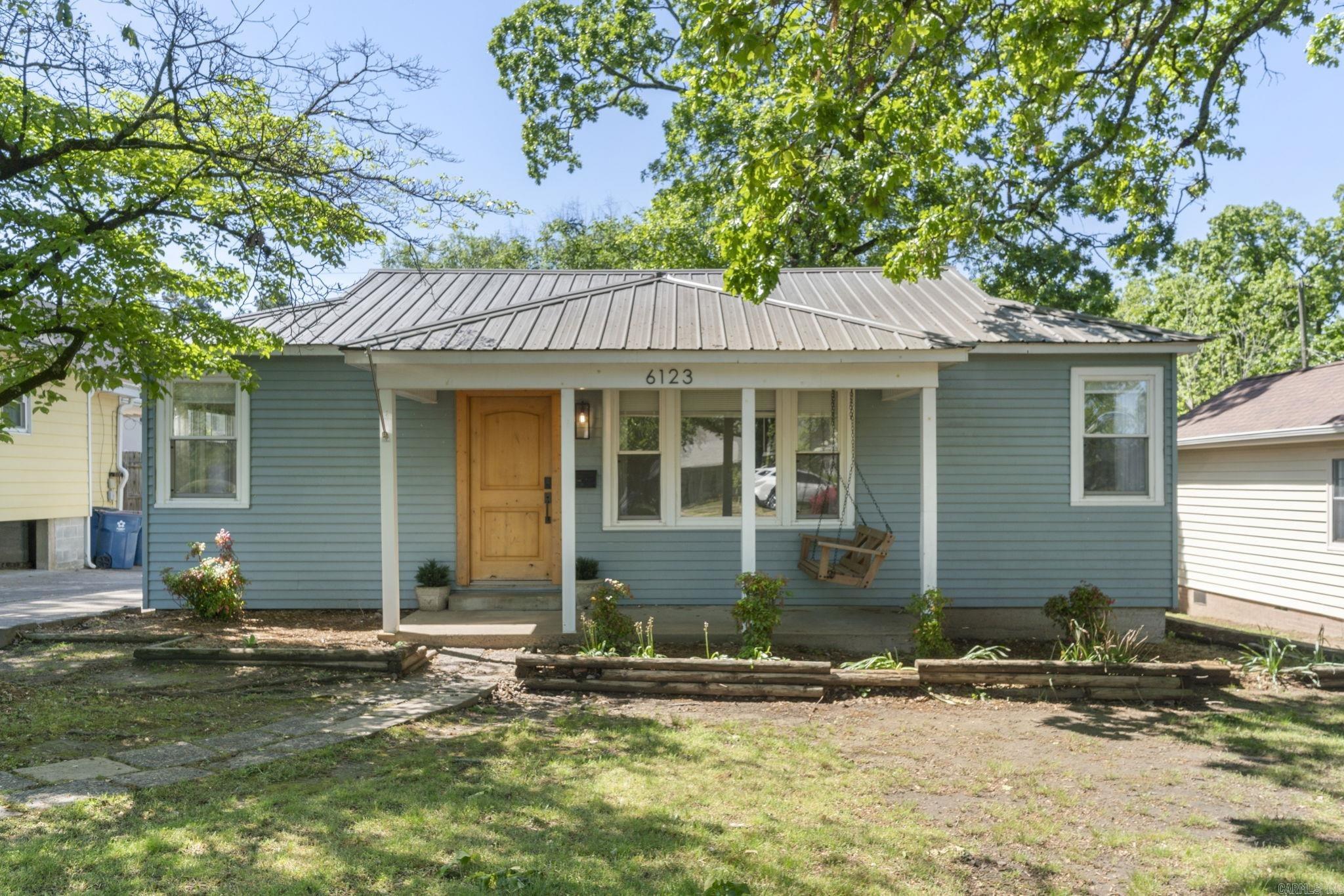 6123 Longwood