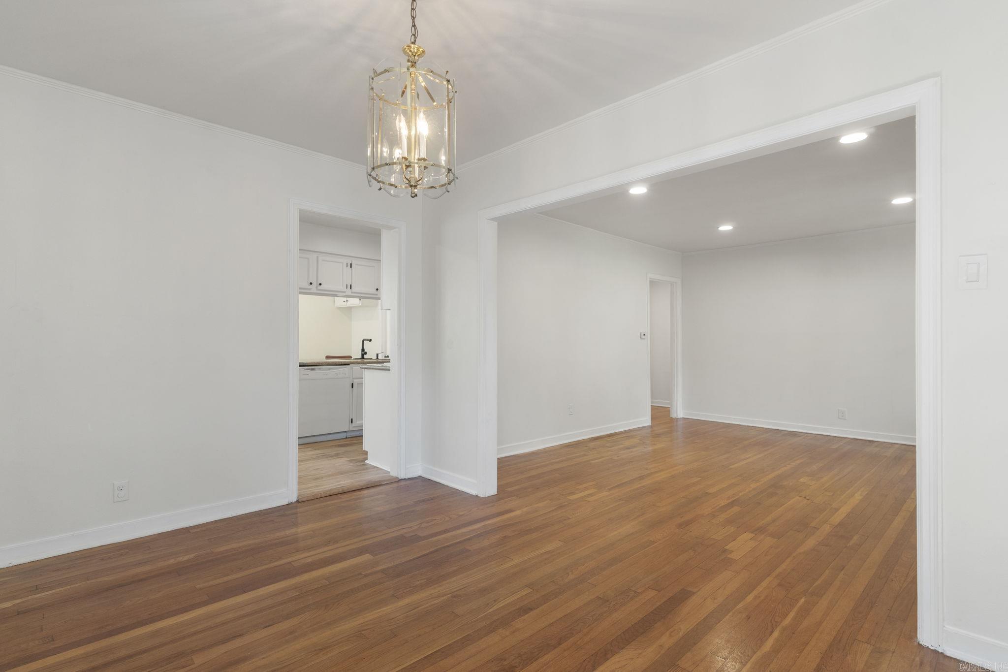 6123 Longwood