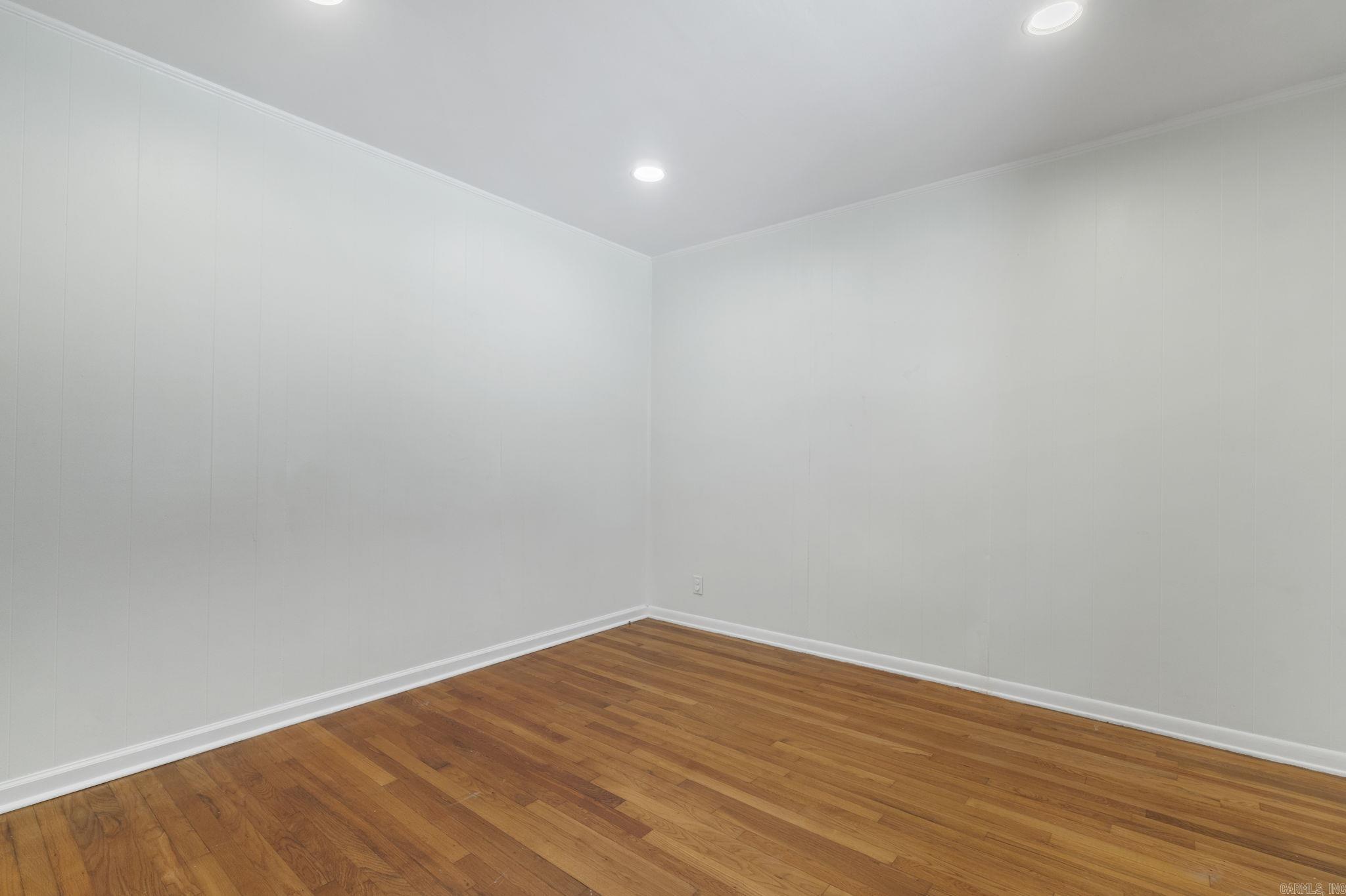 6123 Longwood