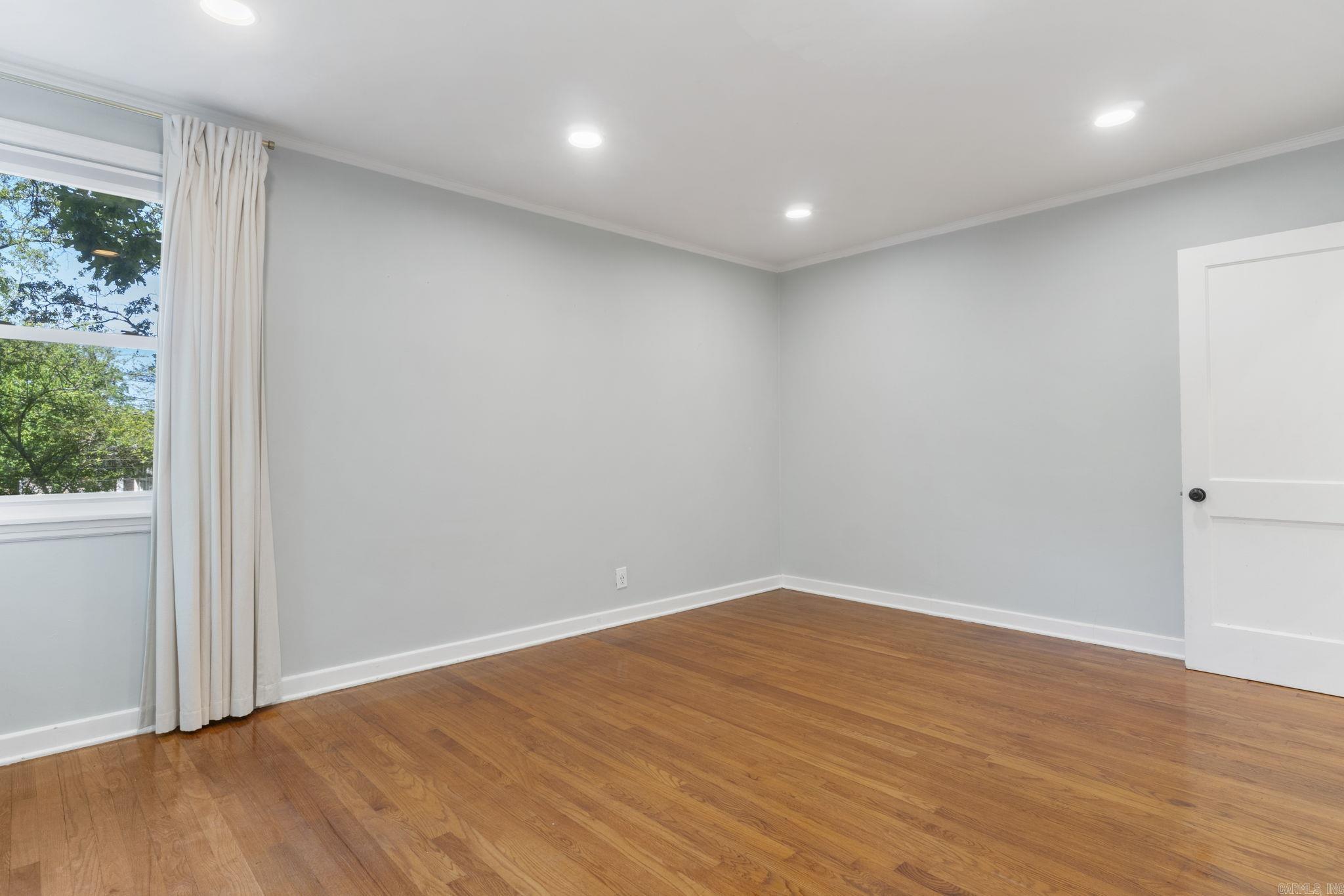 6123 Longwood