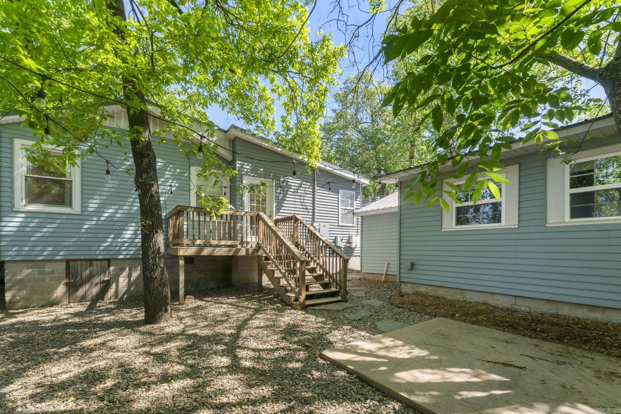 6123 Longwood