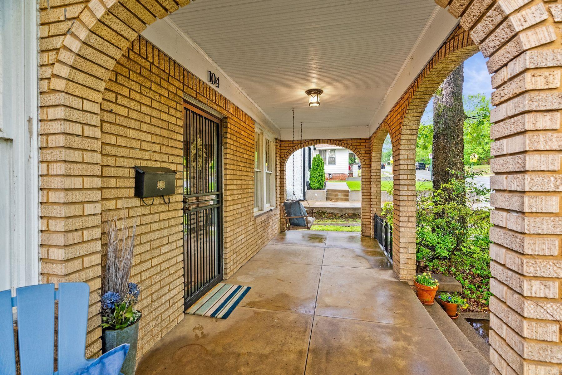 104 N Pine St Street