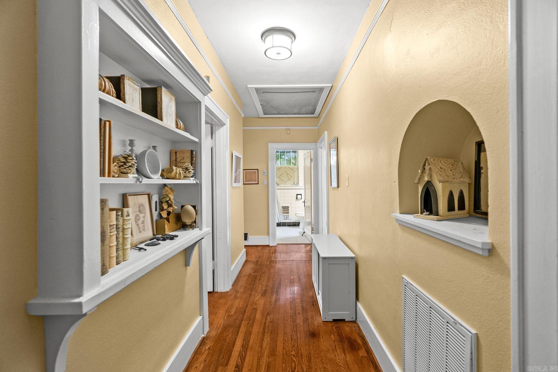 104 N Pine St Street