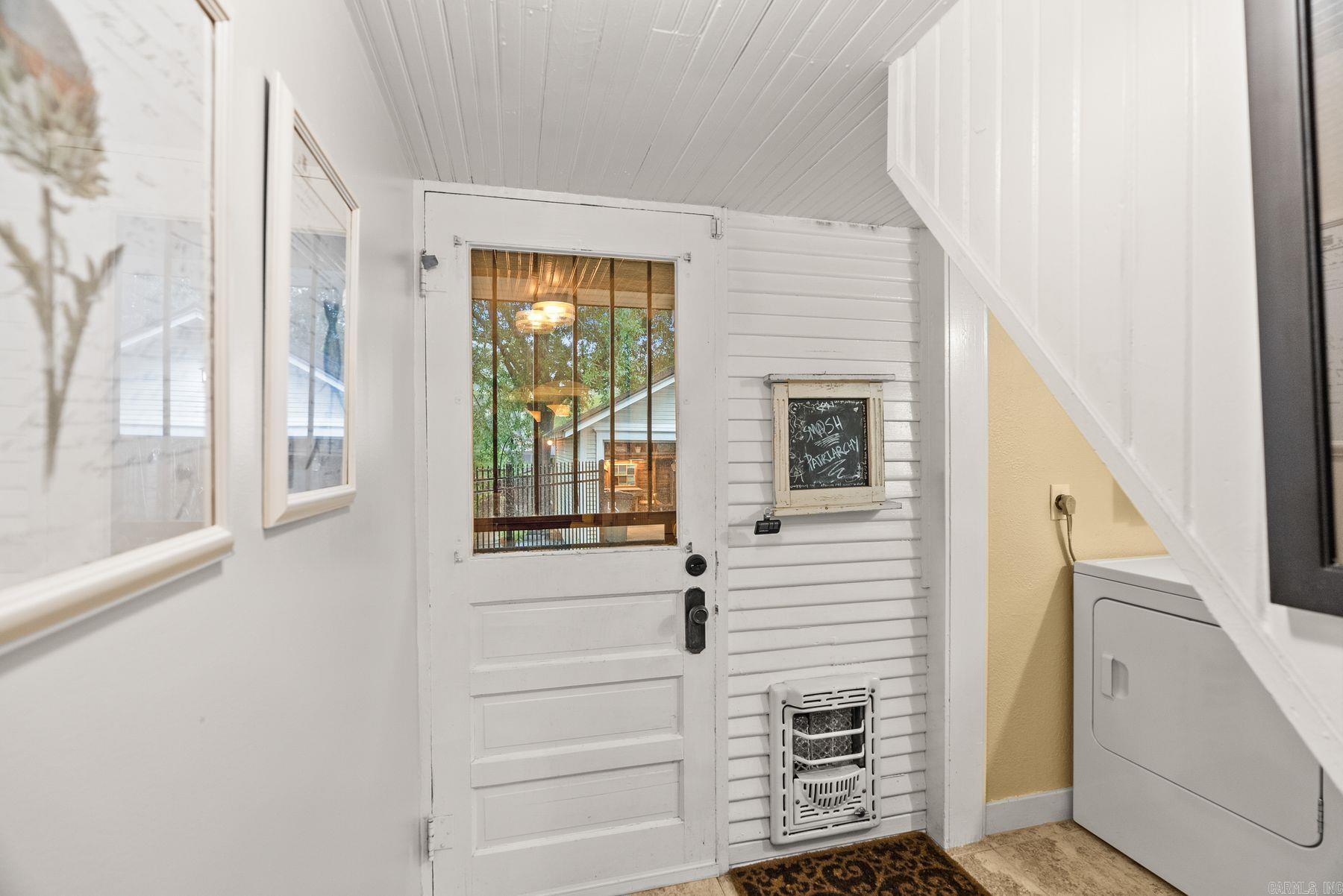 104 N Pine St Street