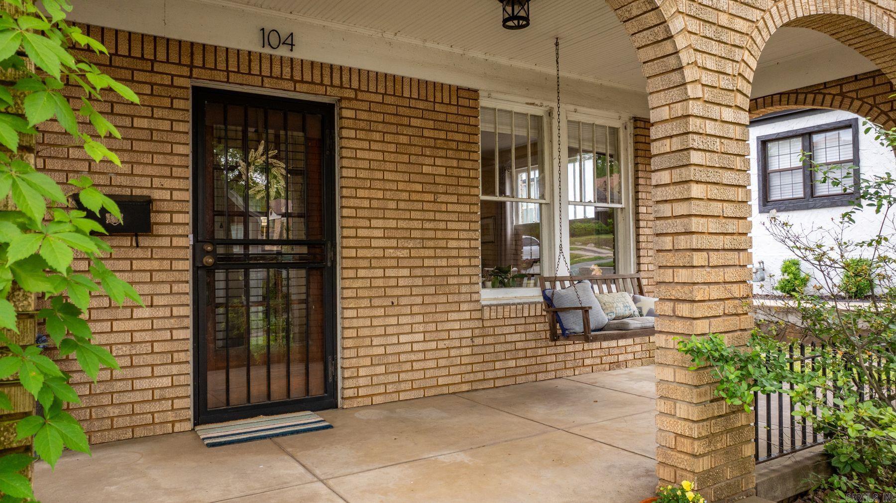 104 N Pine St Street