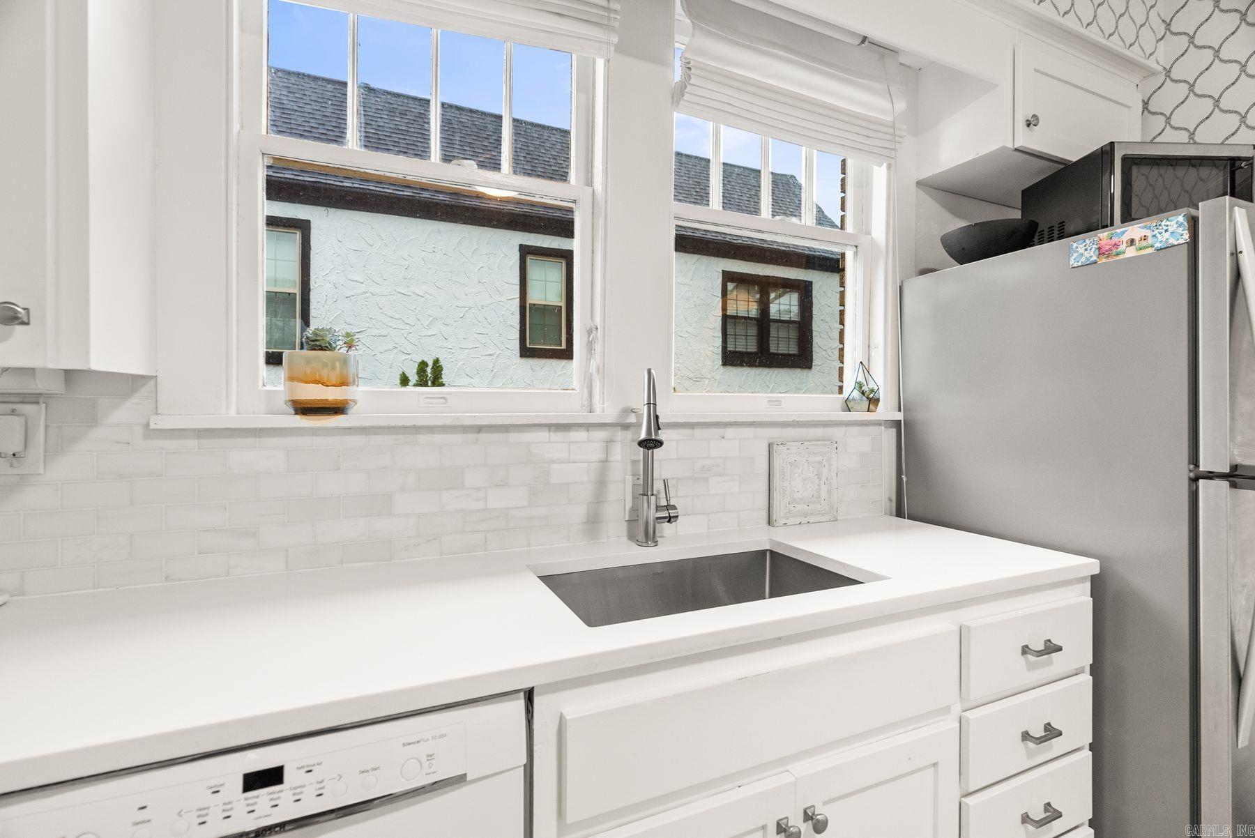 104 N Pine St Street