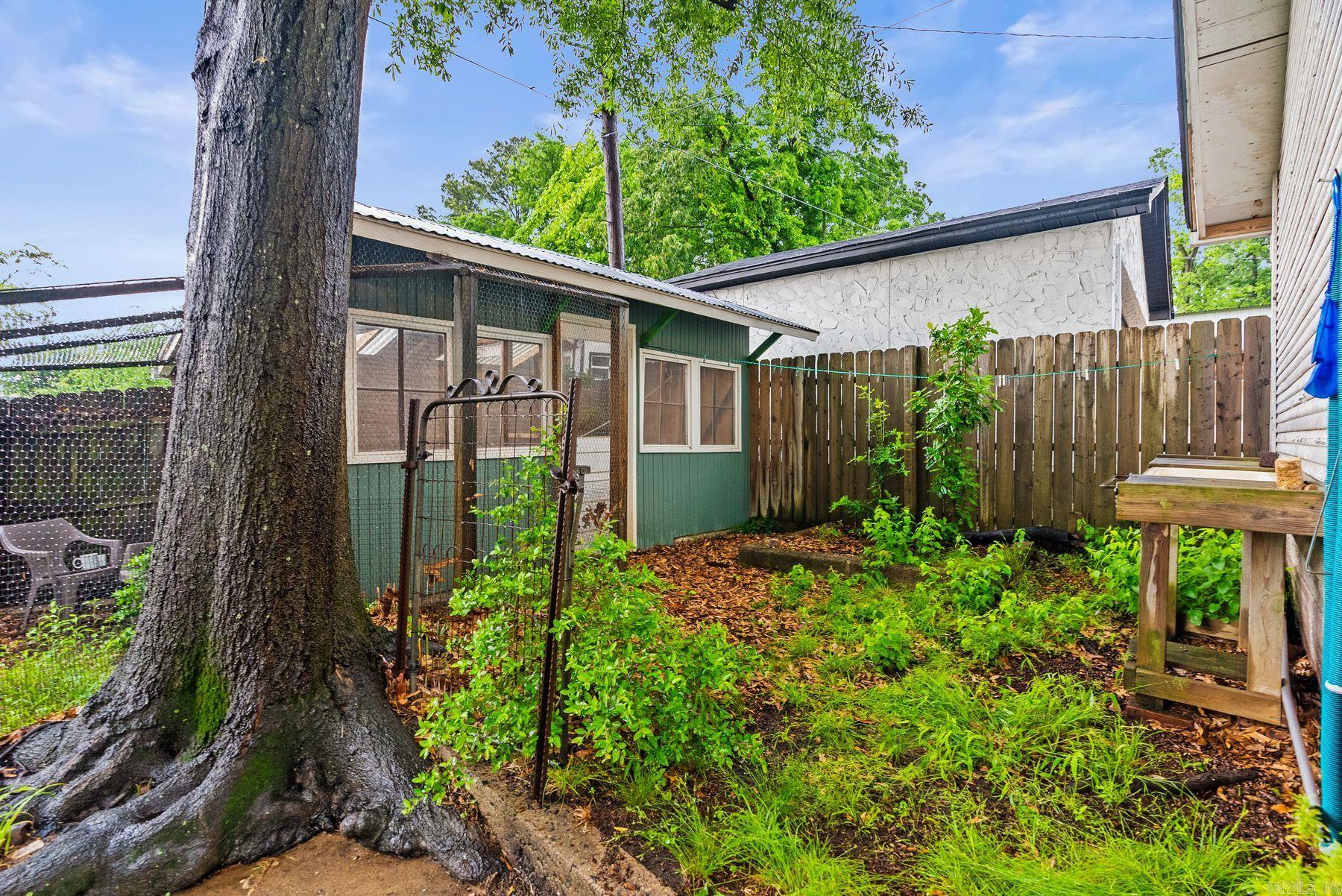 104 N Pine St Street