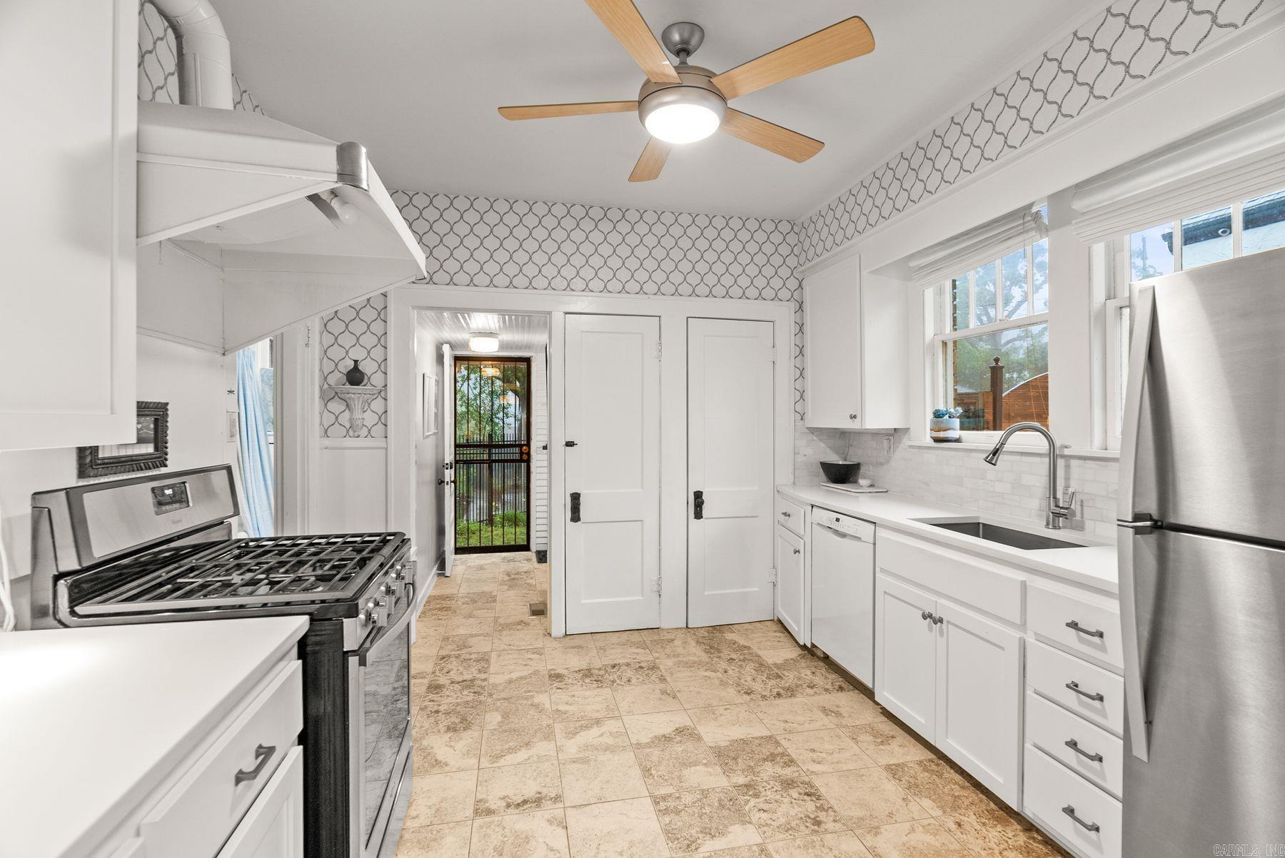 104 N Pine St Street