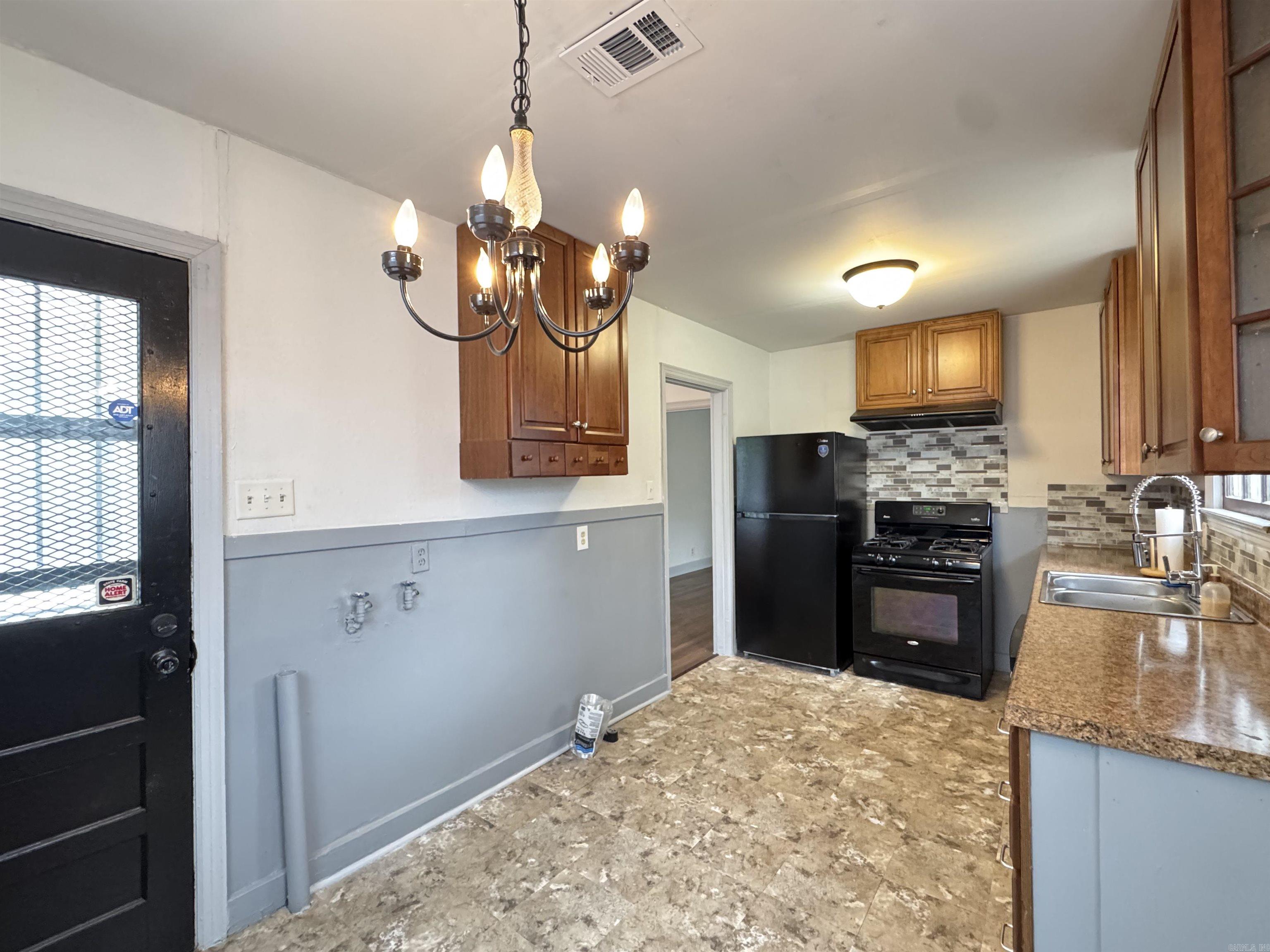 500 W 17th Street