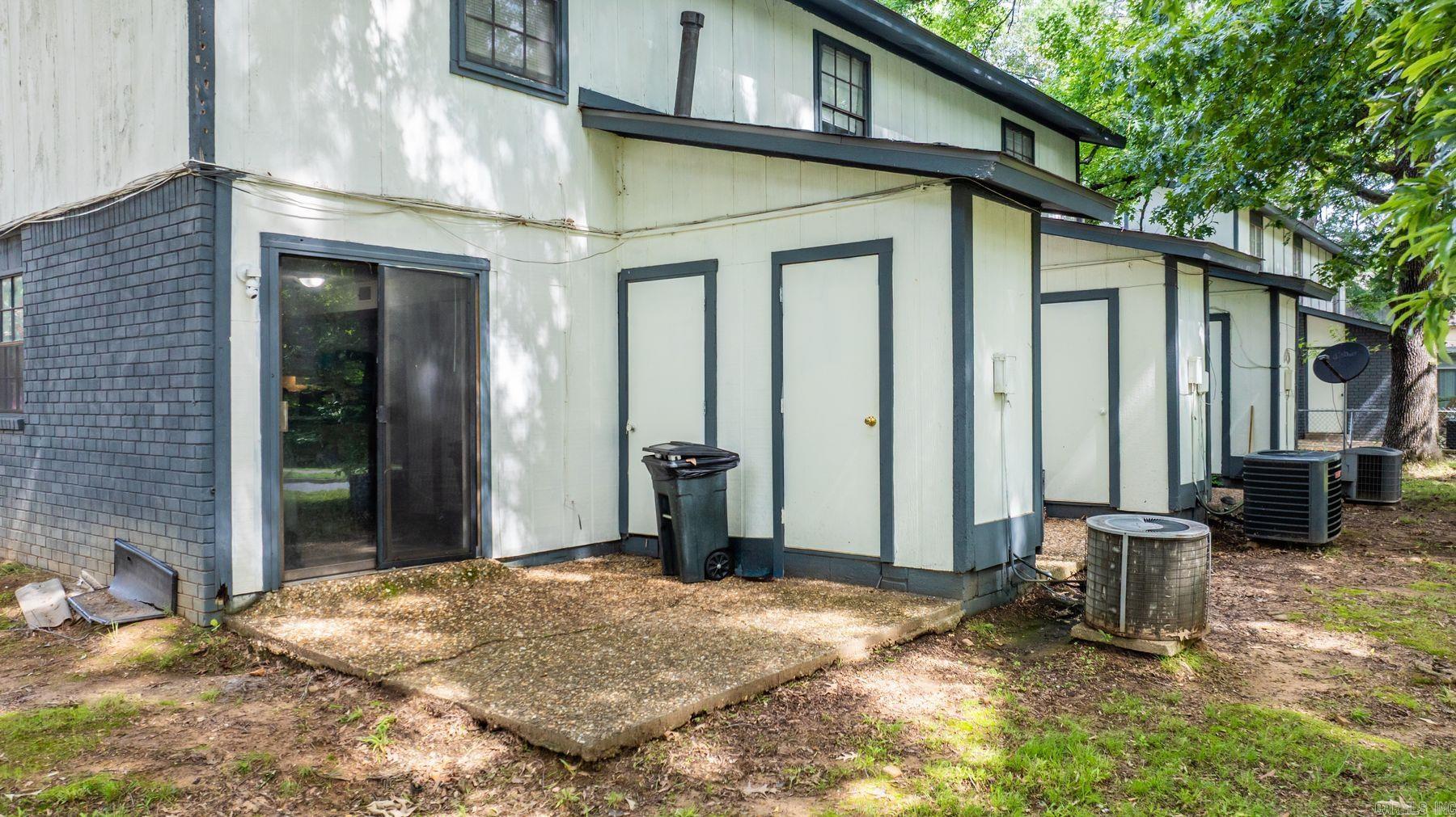 8300 Woodview Dr Drive