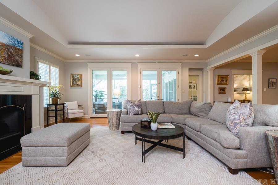 5336 N Grandview