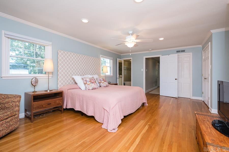 5336 N Grandview